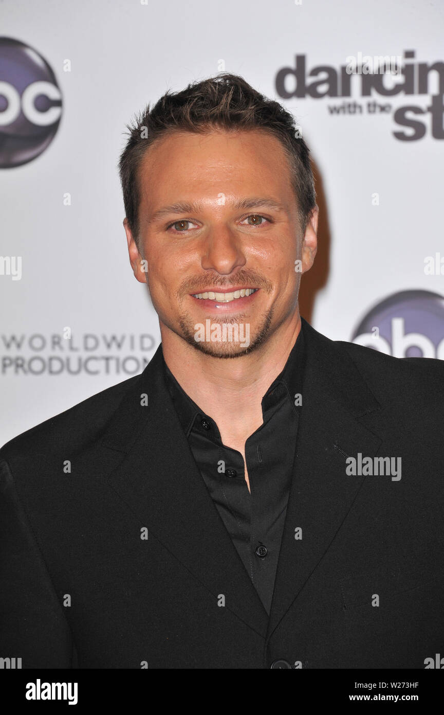 LOS ANGELES, CA. November 01, 2010 Drew Lachey at the 200th episode