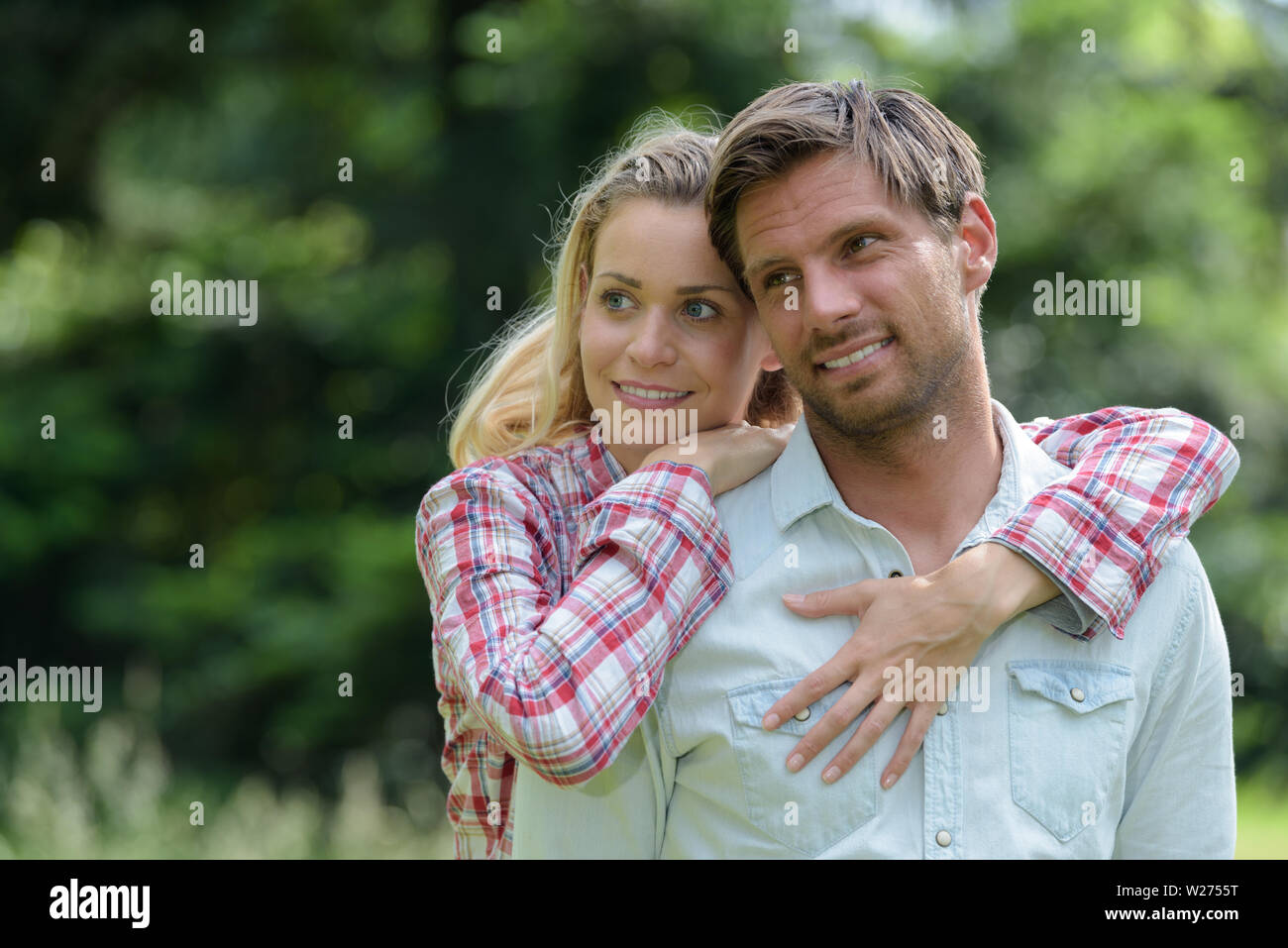 a couple hugging in the park Stock Photo - Alamy