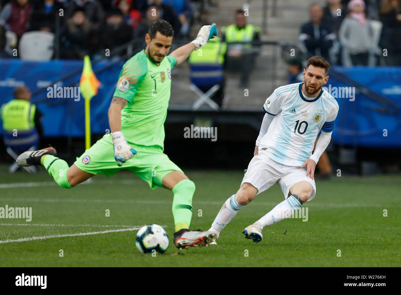 SÃO PAULO, SP - 06.07.2019: ARGENTINA VS. CHILE - Arias and Lionel Messi during match between Argentina and Chile, valid for the dispute of the third place of Copa América 2019, held this Saturday (06) at the Corinthians Arena in São Paulo, SP. (Photo: Ricardo Moreira/Fotoarena) Stock Photo