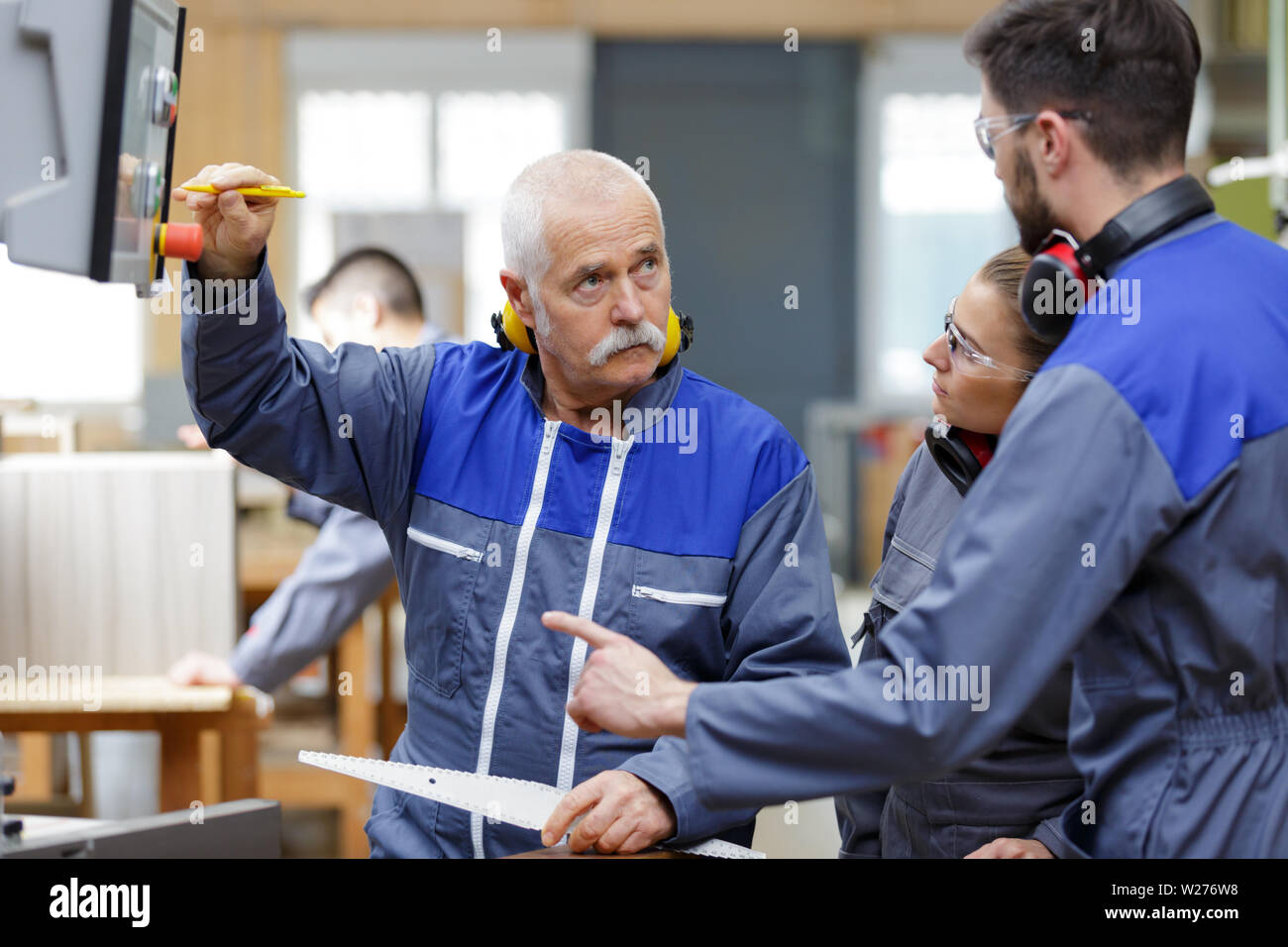 Building maintenance and apprenticeship hi-res stock photography and ...