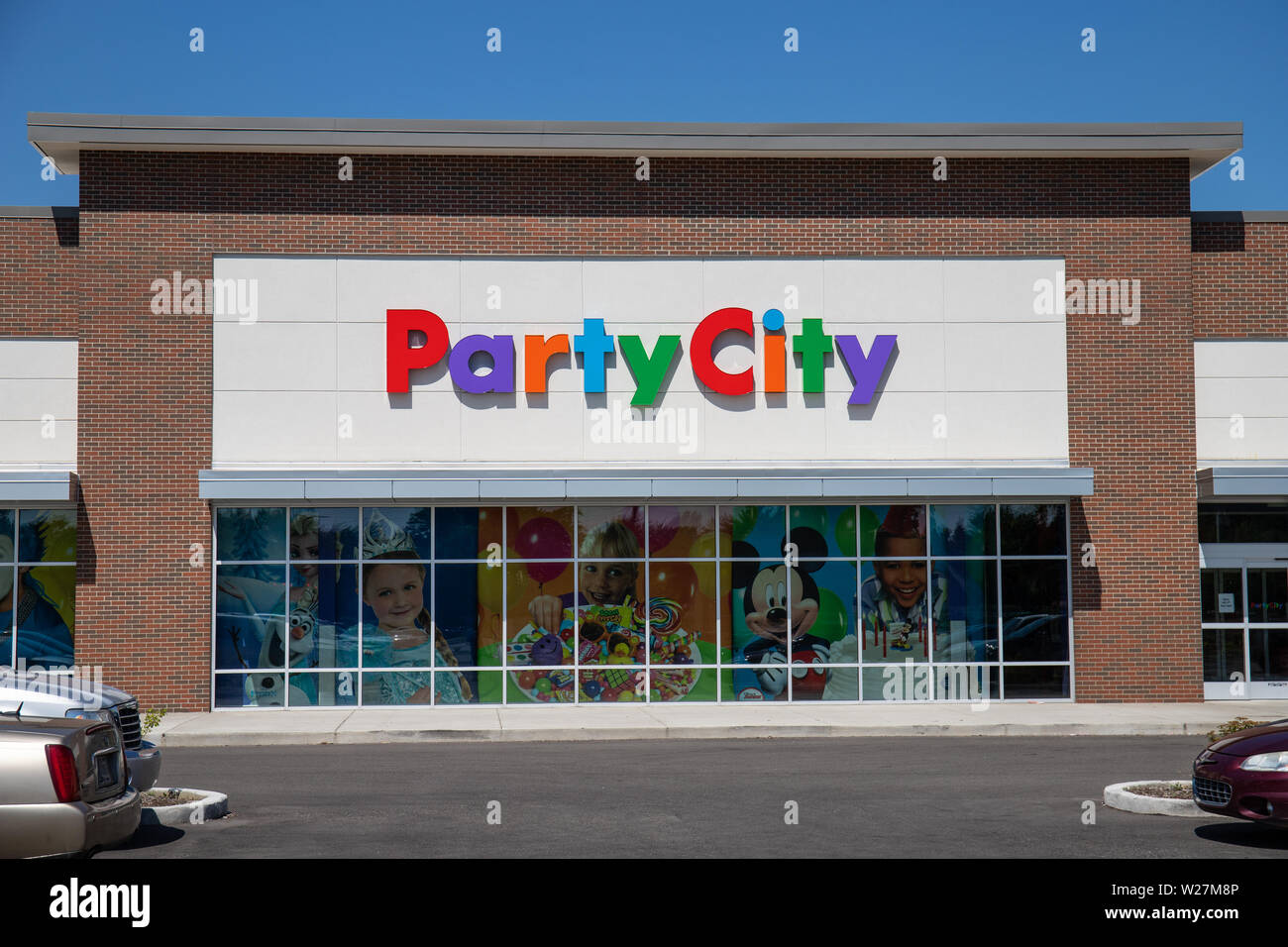 Kokomo Circa July 2019 Party City Retail Strip Mall Location. Party