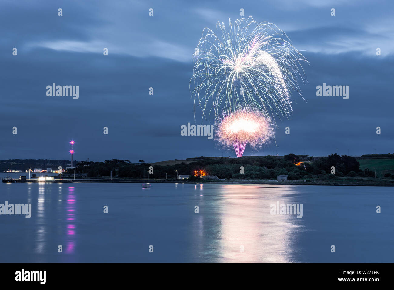 Spike Island, Cork, Ireland. 06th July, 2019. A spectacular Fireworks display lights the night sky over Spike Island, Cork, Ireland where the lives of the prisoners who died on the Island was marked. The display is part of a celebration to mark the 81st anniversary of the handover of the island from Britain to Ireland in 1938 and comes as management say they are on track to host over 70,000 visitors this year due to new exhibitions and the delivery of a 126 seater ferry. Credit: David Creedon/Alamy Live News Stock Photo