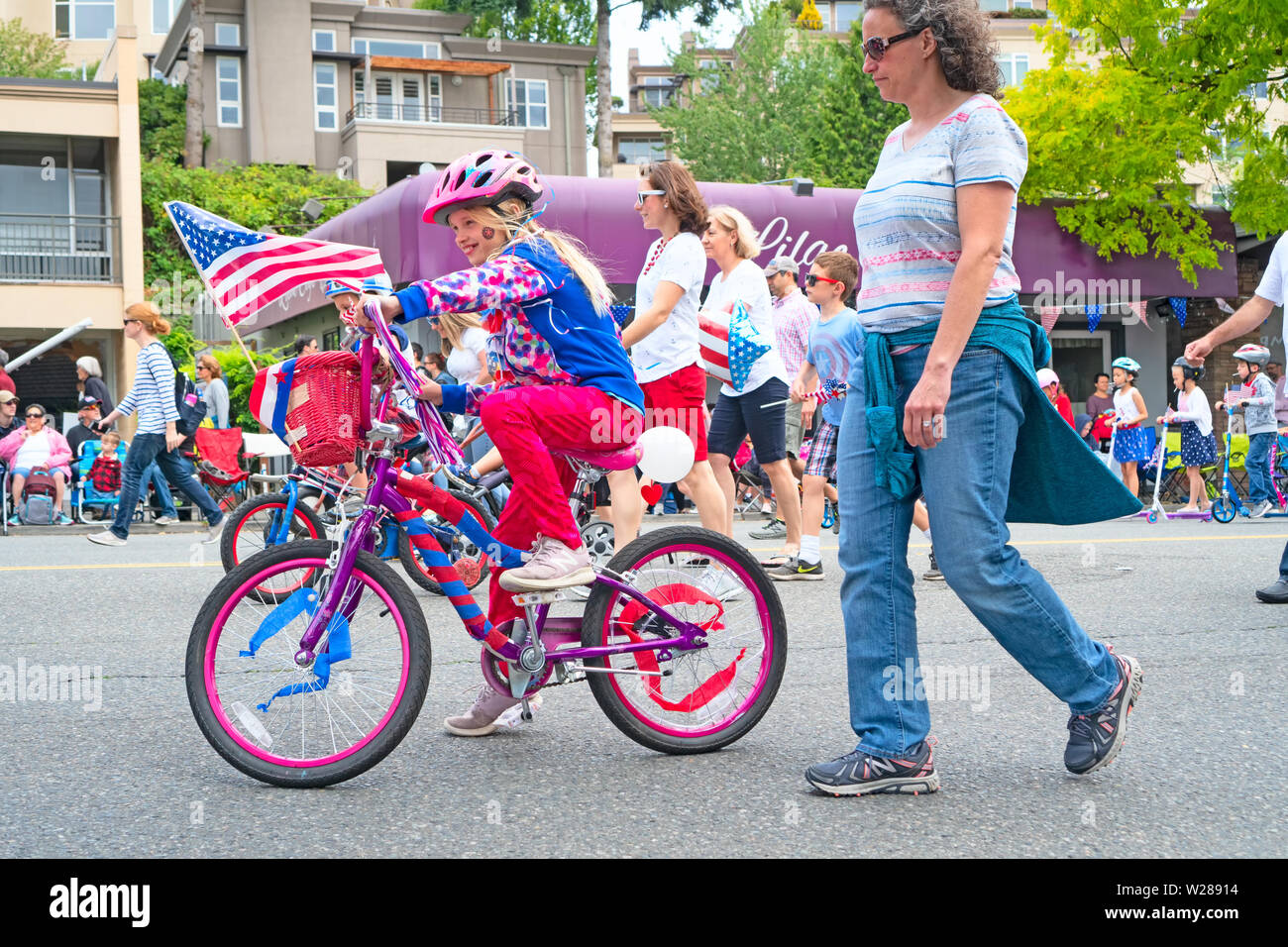 downtown kirkland 4th of july parade