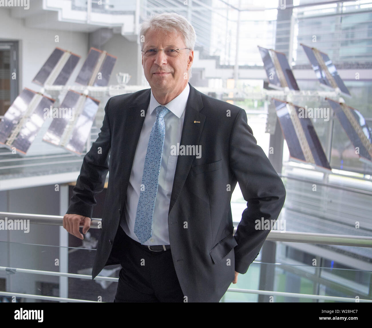 27 June 2019, Hessen, Frankfurt/Main: Former astronaut Thomas Reiter stands in the foyer of ESA. The moon landing 50 years ago was a key experience for Thomas Reiter. (to dpa-lhe 'Apollo 11 inspired German astronauts: From Neu-Isenburg into space') Photo: Boris Roessler/dpa Stock Photo