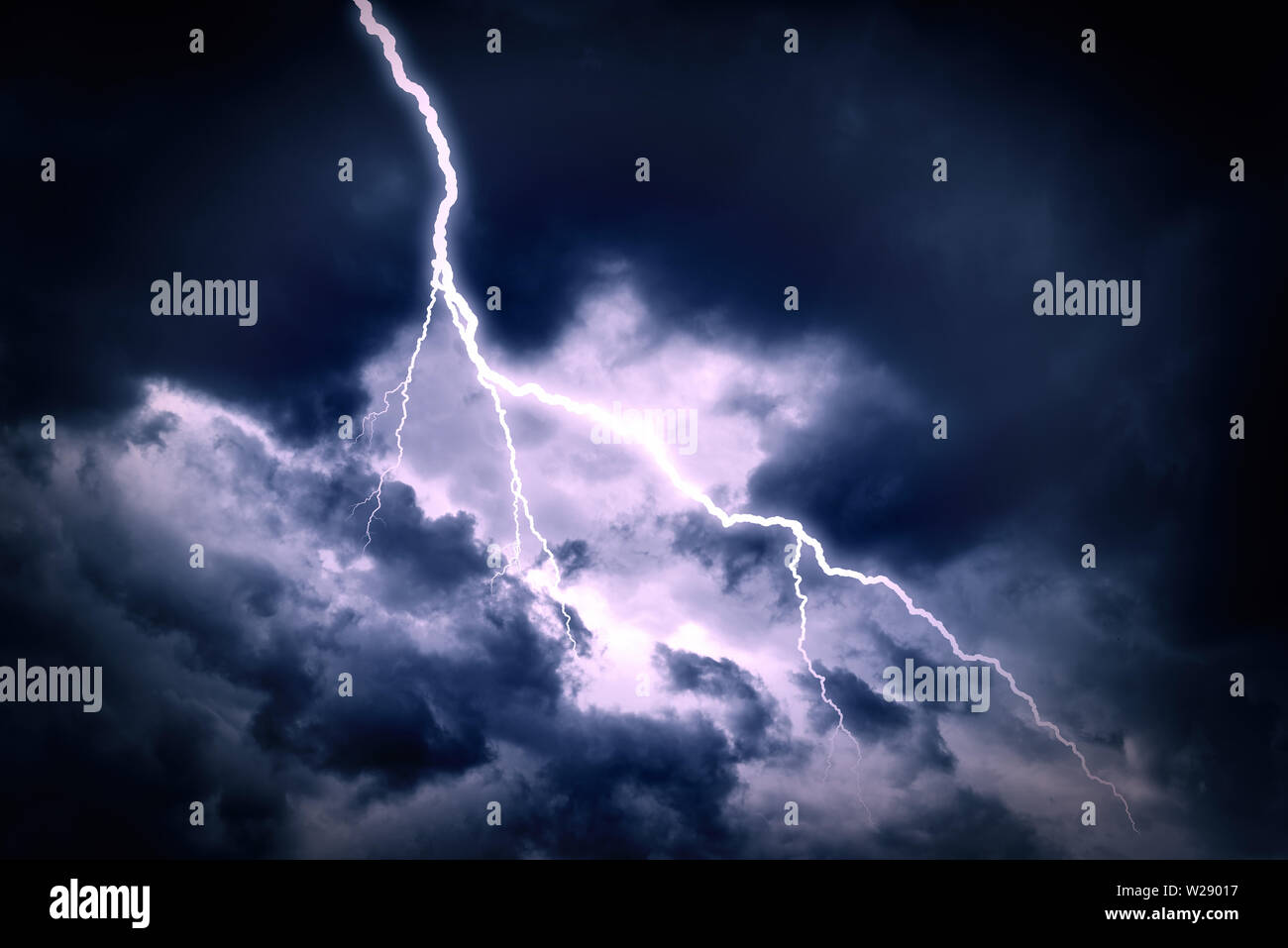 Power lightning icon hi-res stock photography and images - Alamy