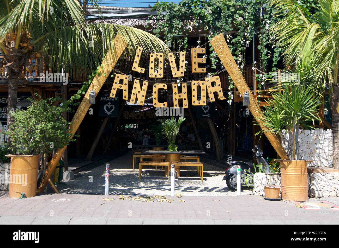Canggu, Bali, Indonesia - 4th June 2019 : View of the famous Love Anchor  Market entrance sign located in Bali tourist hotspot Canggu, Indonesia  Stock Photo - Alamy