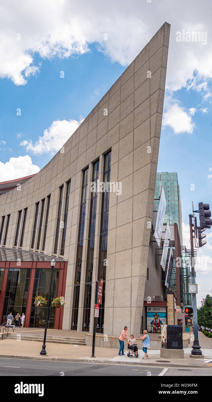Nashville country music hall of fame hi-res stock photography and ...