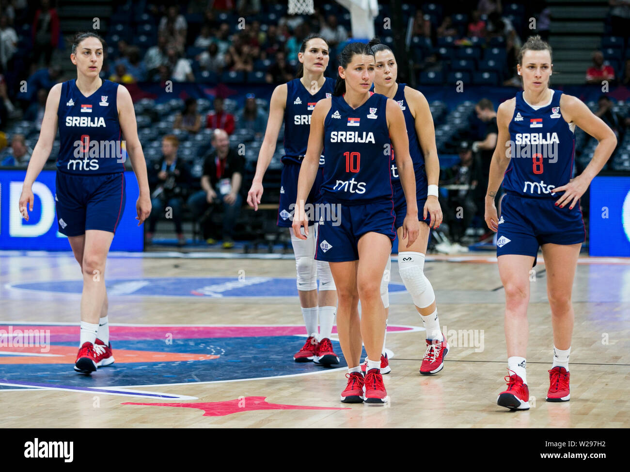 Dejected look hi-res stock photography and images - Alamy