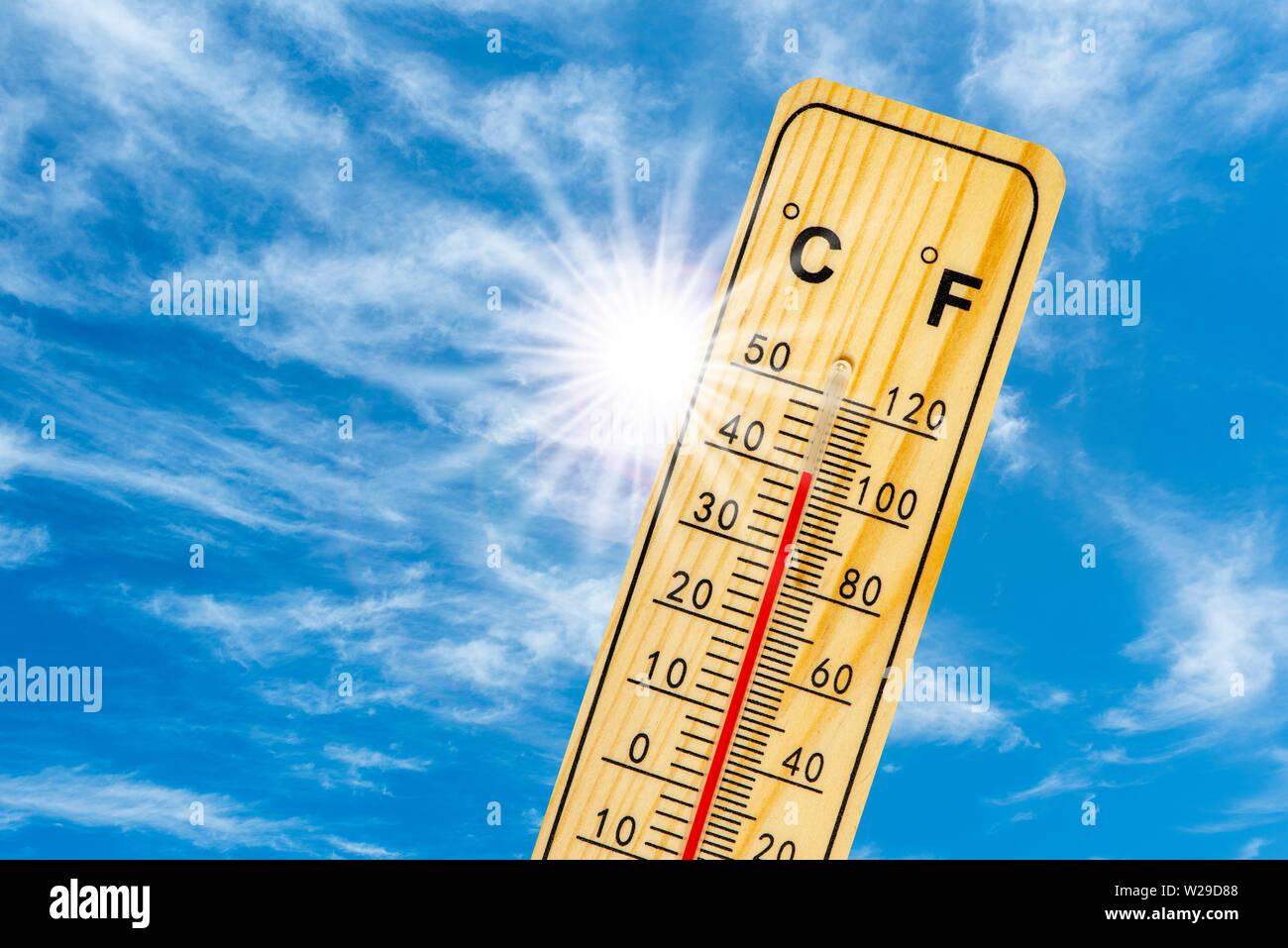 thermometer shows 40 degrees in summer heat Stock Photo - Alamy