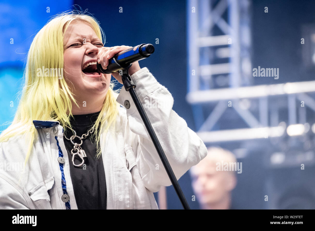 Alma gonzales hi-res stock photography and images - Alamy