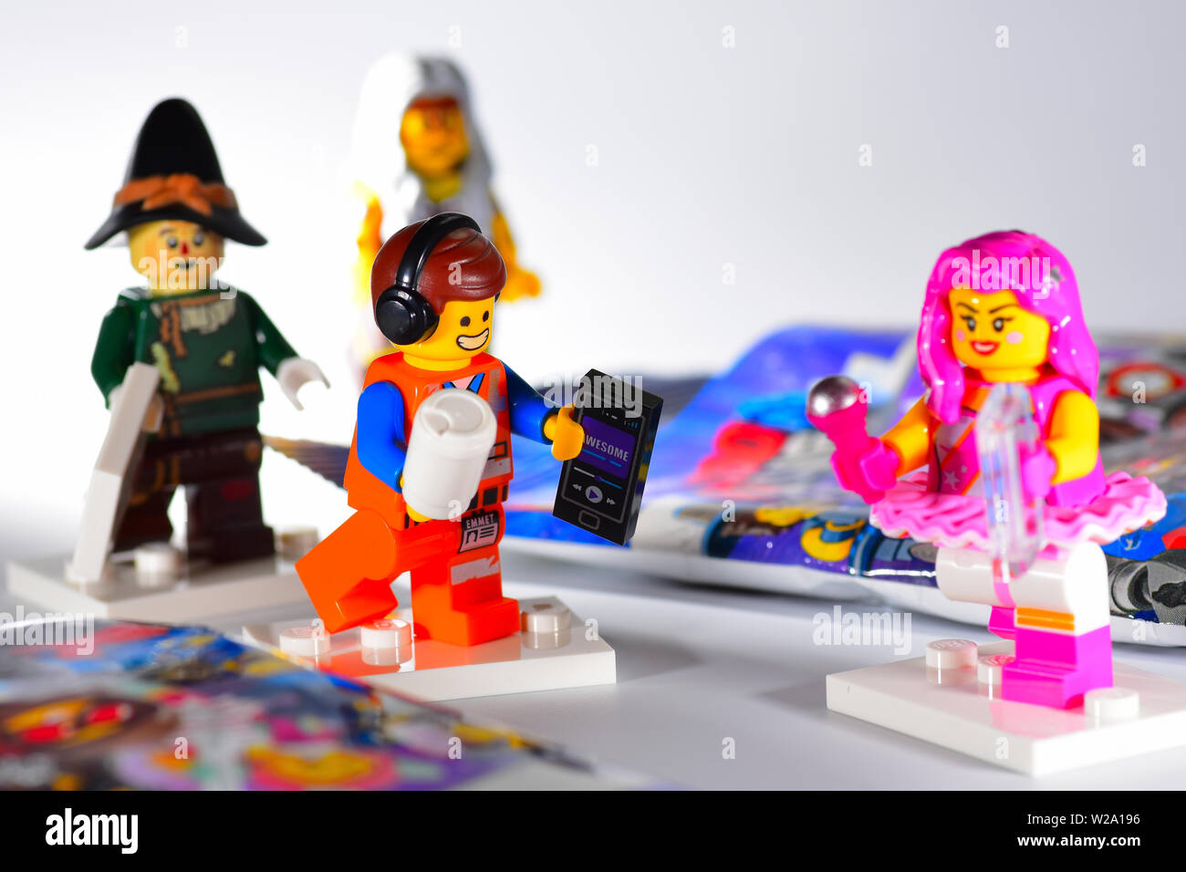 Emmet brickowski lego store movie 2