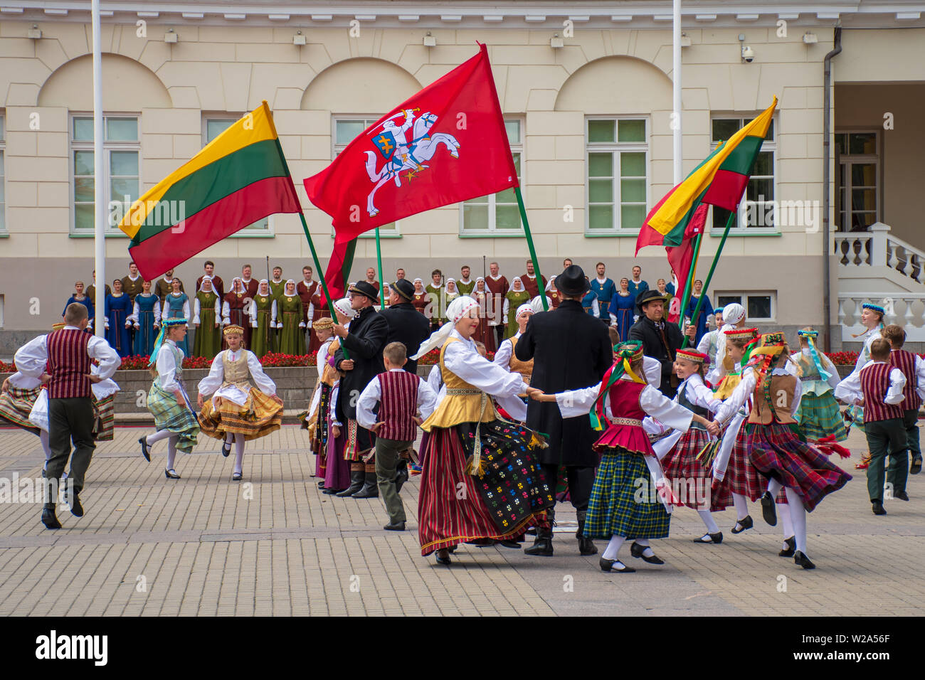 Vilnius Lithuania July 6 2019 Dancers Dancing Traditional Old