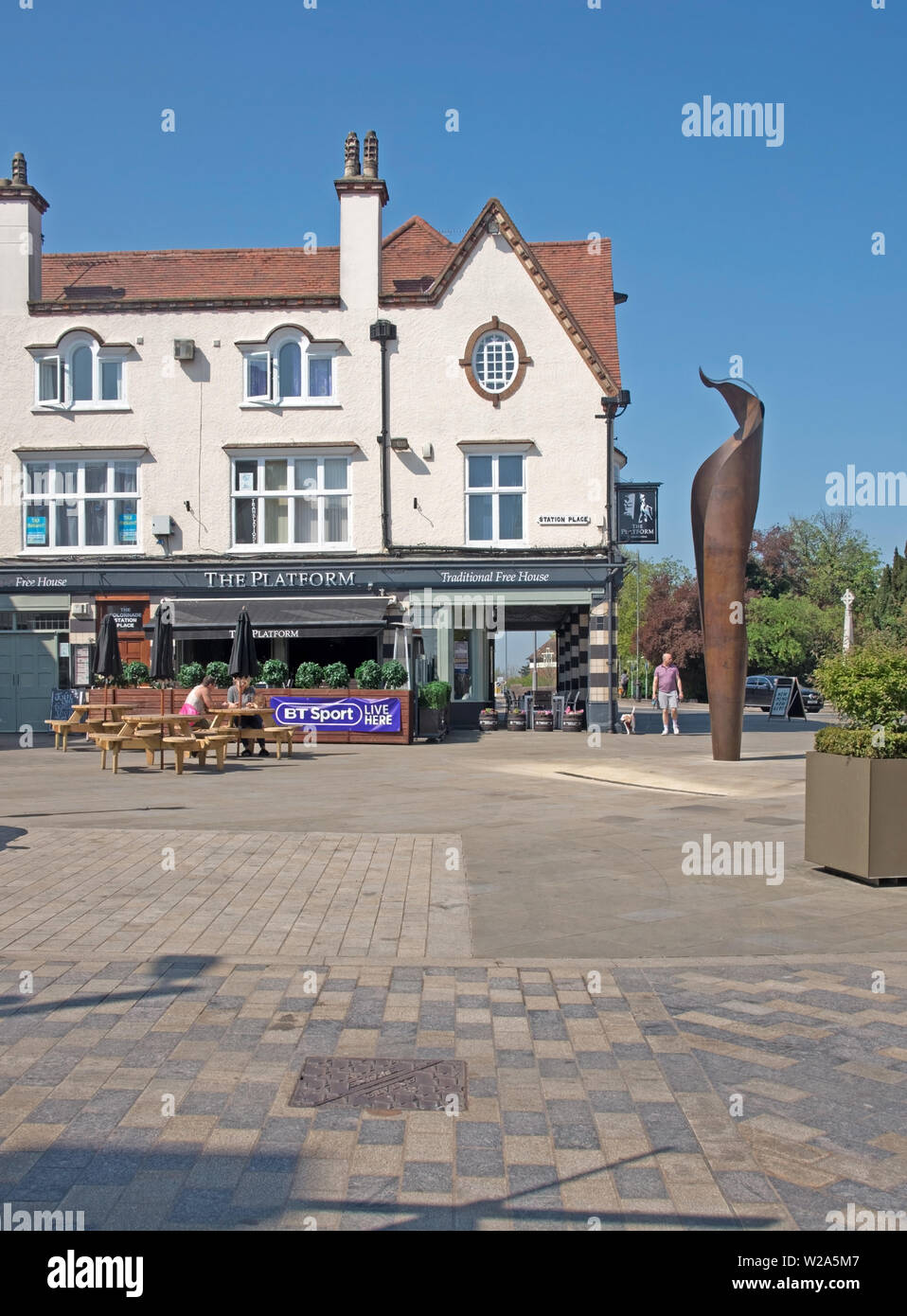 Platform pub hires stock photography and images Alamy