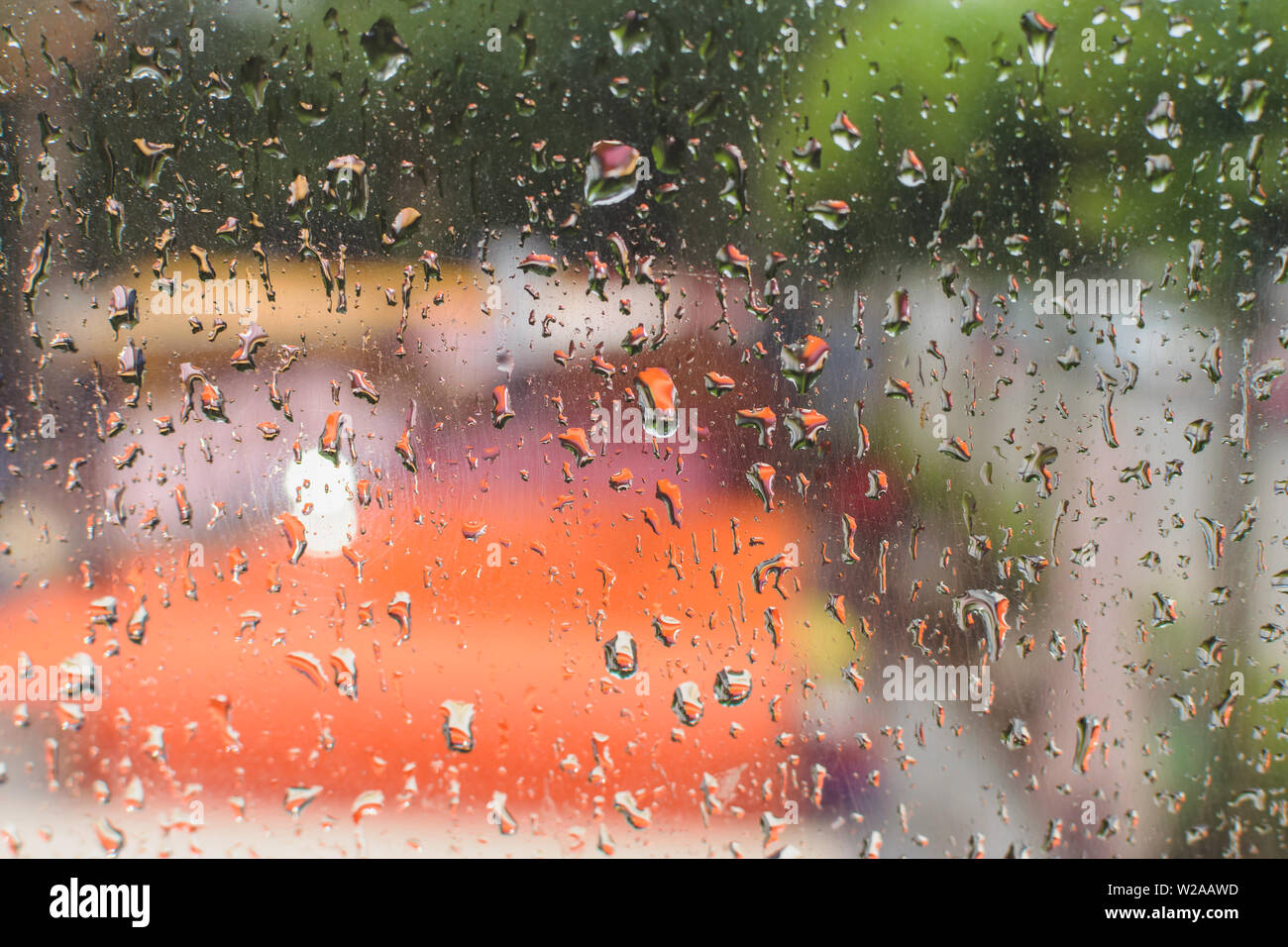 Transparent stream water drops fall hi-res stock photography and images ...