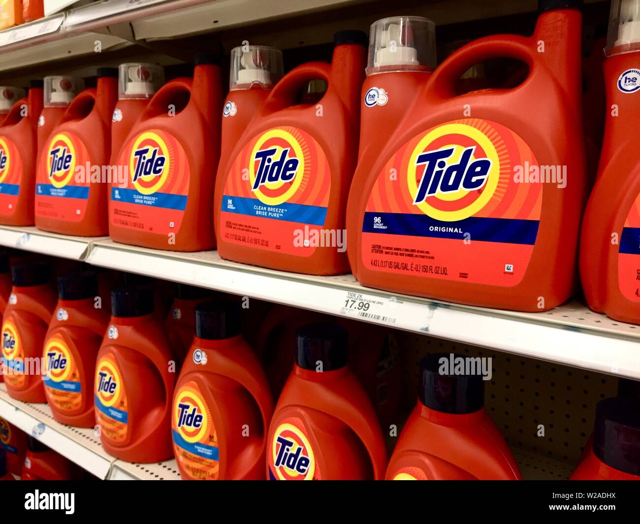 Tide laundry detergent hires stock photography and images Alamy