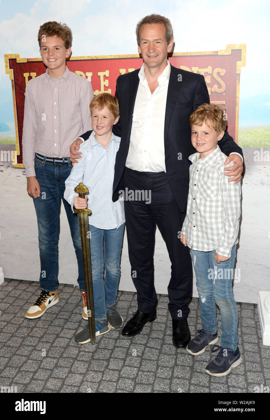 Brothers in arms 2019 hires stock photography and images Alamy