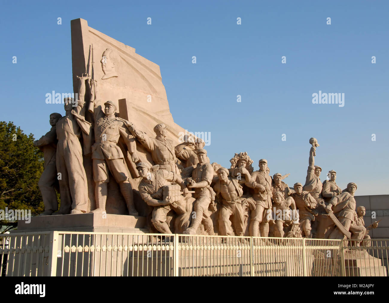 Revolutionary monument in front of the Mausoleum of Mao Zedong (Chairman Mao) in Tiananmen Square, Beijing. Tiananmen Square, Mausoleum of Mao Beijing Stock Photo