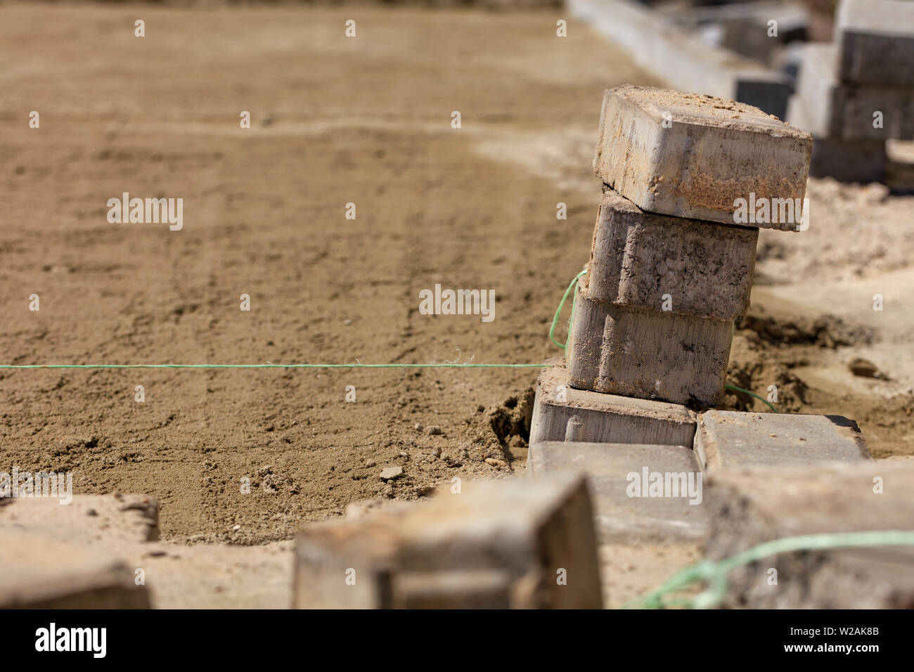 Lay paving slabs hires stock photography and images Alamy