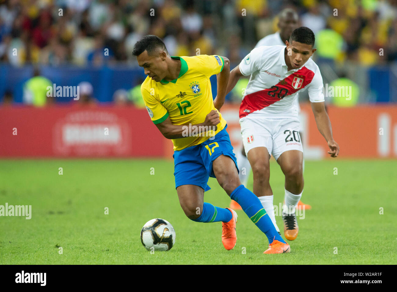 Rio De Janeiro, Brazil. 07th July, 2019. Alex Sandro Silva and Edison Flores Peralta during a match between Brazil and Peru, valid for the final of the Copa America 2019, held this Sunday (07) at the Maracanã Stadium in Rio de Janeiro, RJ. Credit: Celso Pupo/FotoArena/Alamy Live News Stock Photo