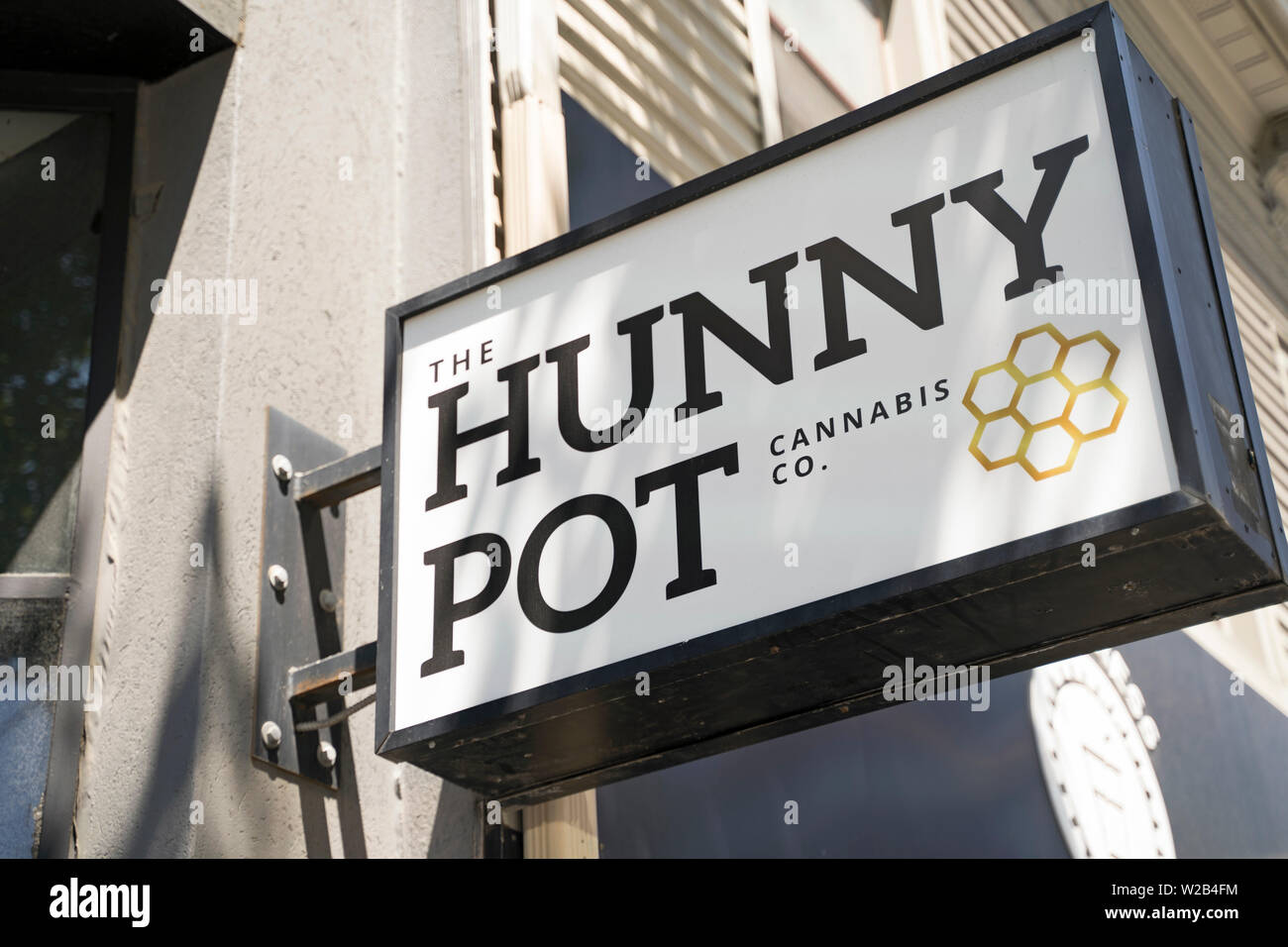 Hunny Pot, the first legal Cannabis Store in Toronto, Canada. Marijuana retail Shop, Store, CBD dispensary.  Ontario Authorized to sell Canadian Weed Stock Photo