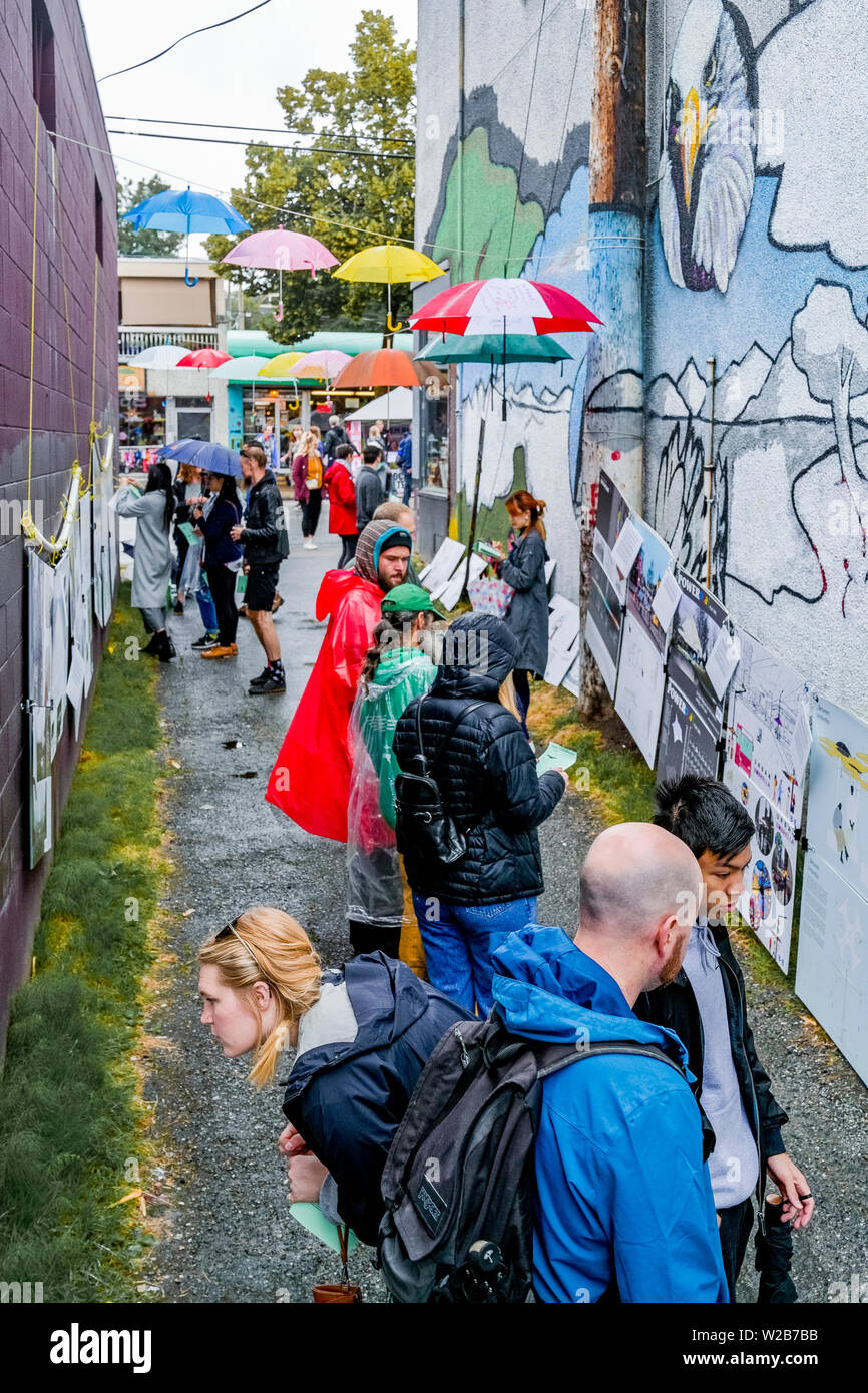 Life Between Umbrellas exhibit, design competition for rainfriendly