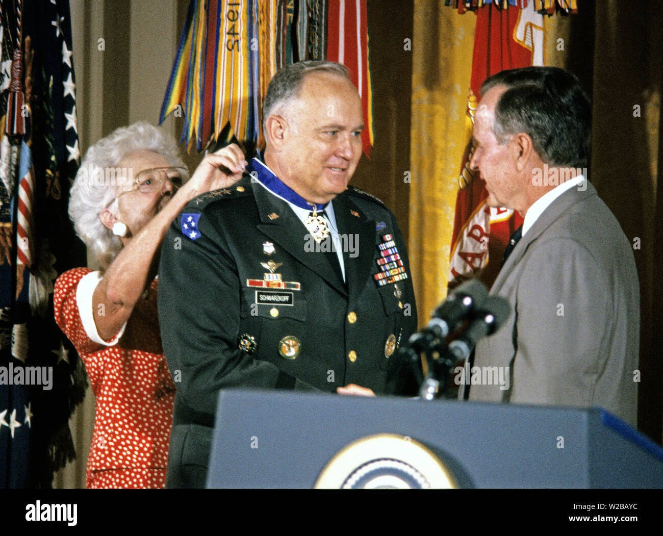 General schwarzkopf hi-res stock photography and images - Alamy
