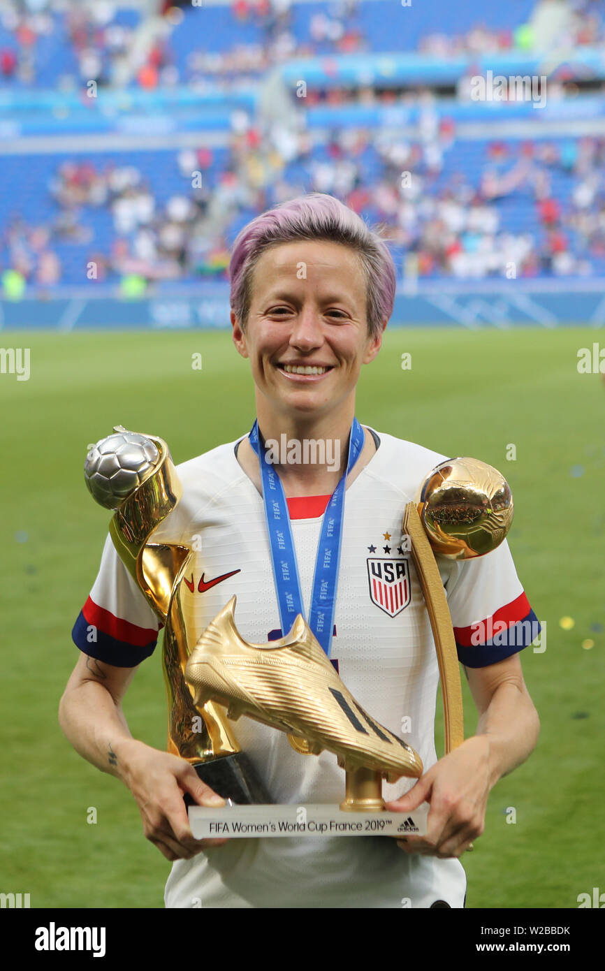 Groupama Stadium, Lyon, France. 7th July, 2019. FIFA Womens World Cup final, USA versus Netherlands; Megan Rapinoe (USA) with her MVP trophy and world Cup Credit: Action Plus Sports/Alamy Live News Stock Photo