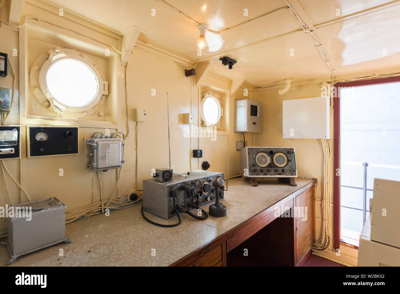 Ship radio room hi-res stock photography and images - Alamy