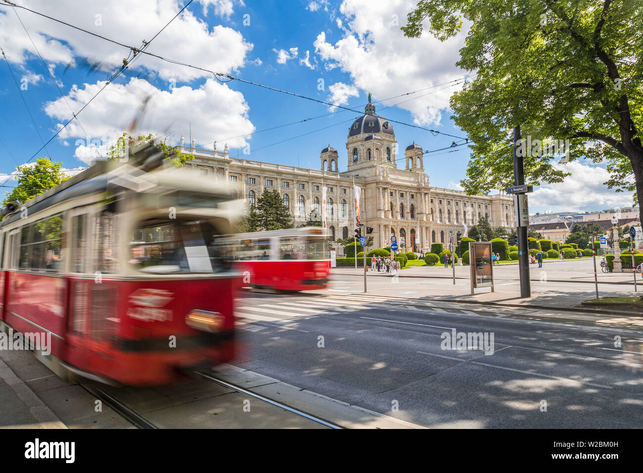 Trams in front of Kunsthistorisches, Historic Art Museum, Vienna, Austria Stock Photo