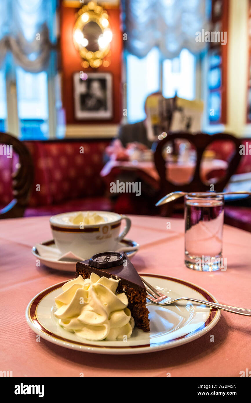 Hotel Sacher, the café where you can taste the famous cake 