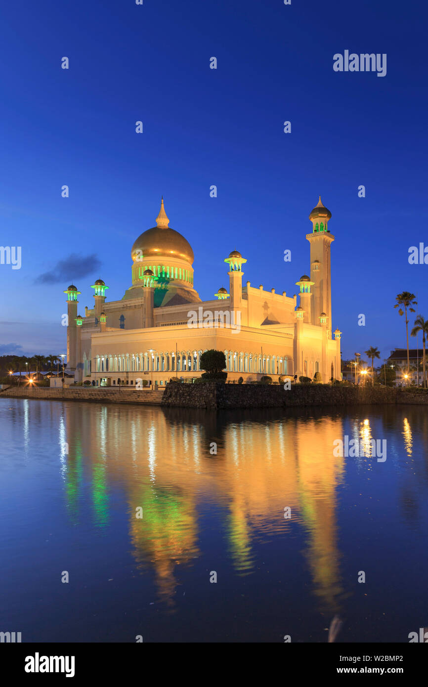 Kingdom of Brunei, Bandar Seri Begawan, Omar Ali Saifuddien Mosque Stock Photo