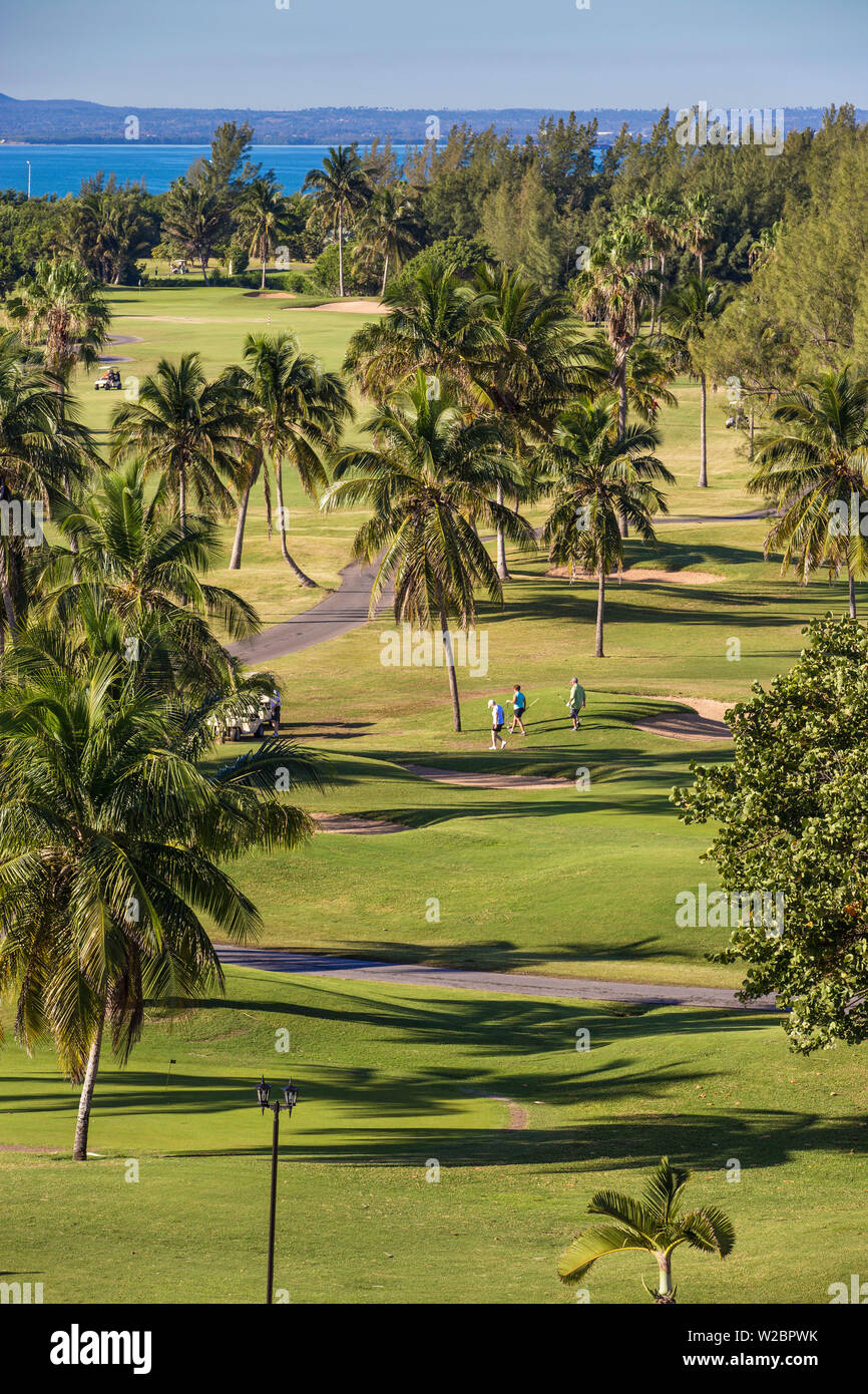 Cuba, Varadero, Golfers at Varadero Golf Course Stock Photo - Alamy