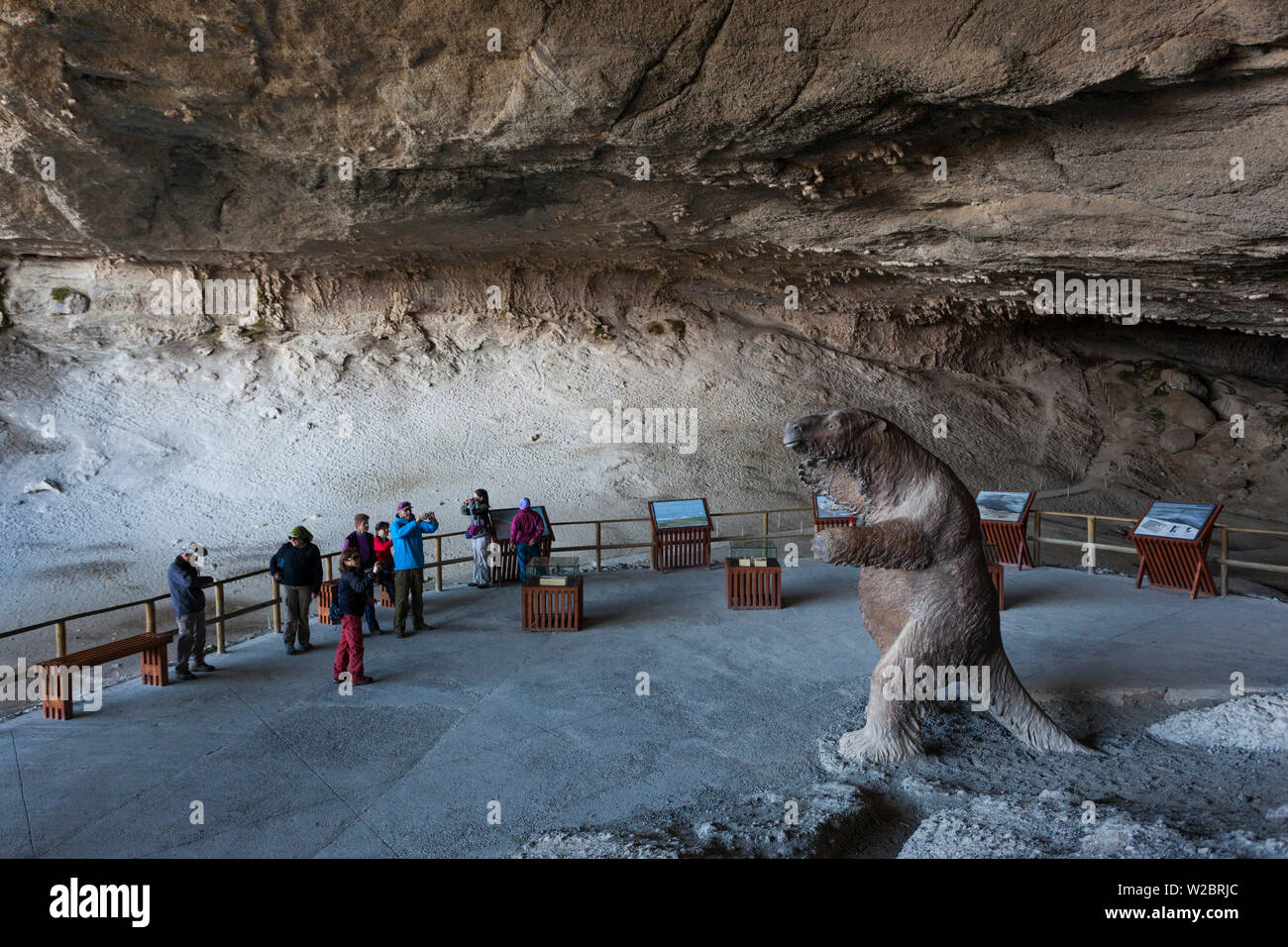 Chile, Magallanes Region, Puerto Natales, Cueva de Milodon, statue of  pre-historic ground sloth, the Milodon Stock Photo - Alamy