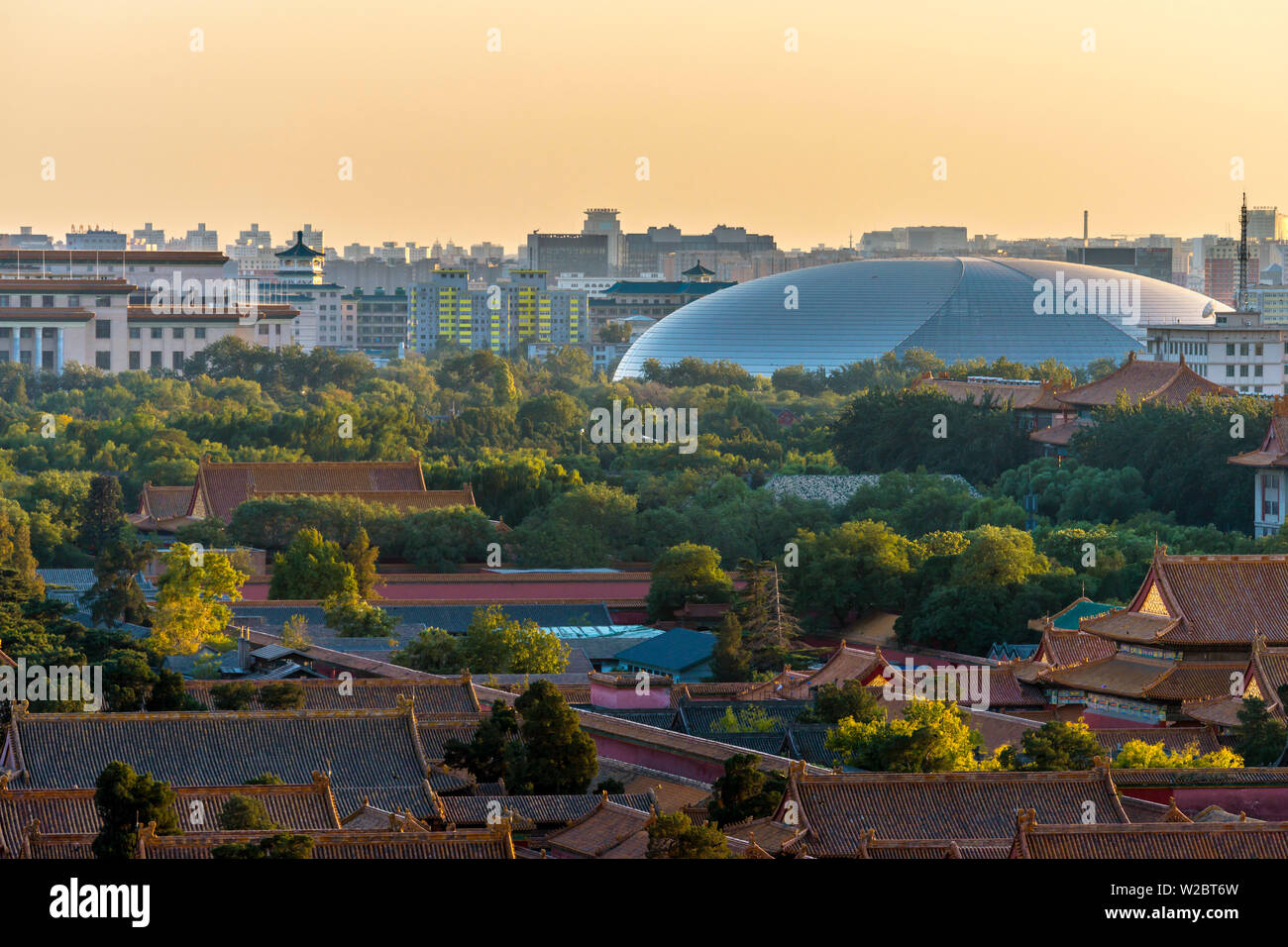 China, Beijing, National Centre for the Performing Arts or National Grand Theatre (by Paul Andreu) and the Forbidden City Stock Photo