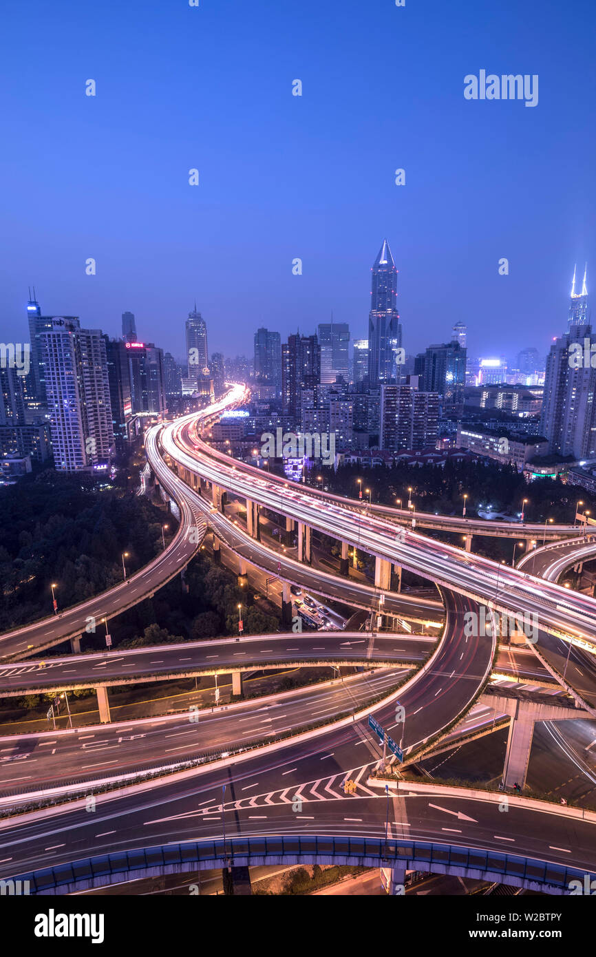Elevated highway in the centre of Shanghai, China Stock Photo