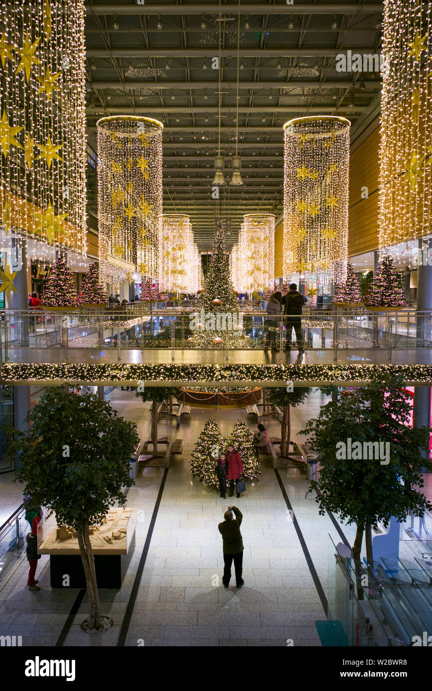 Germany, Berlin, Mitte, Potsdamer Platz, Arkaden, shopping mall Stock Photo