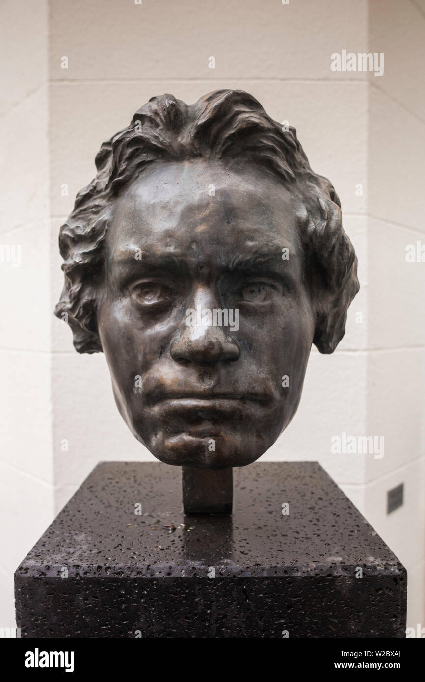 Germany, Nordrhein-Westfalen, Bonn, Beethovenhaus, birthplace of Ludwig von Beethoven, composer, bust of Beethoven by Wilhelm Husgen, 1927 Stock Photo