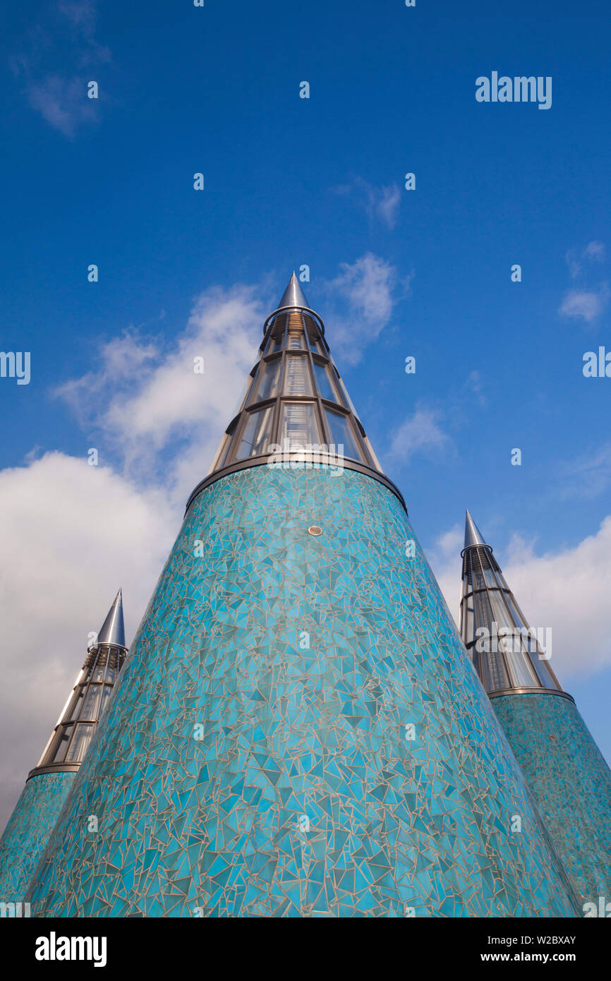 Germany, Nordrhein-Westfalen, Bonn, Museumsmeile, Bundeskunsthalle, museum of technology and art, rooftop towers Stock Photo