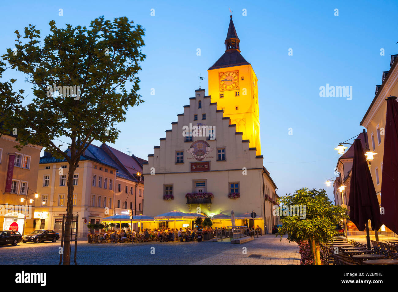 Rathaus (Town Hall) illuminated at Dusk, Deggendorf, Lower Bavaria, Bavaria, Germany Stock Photo