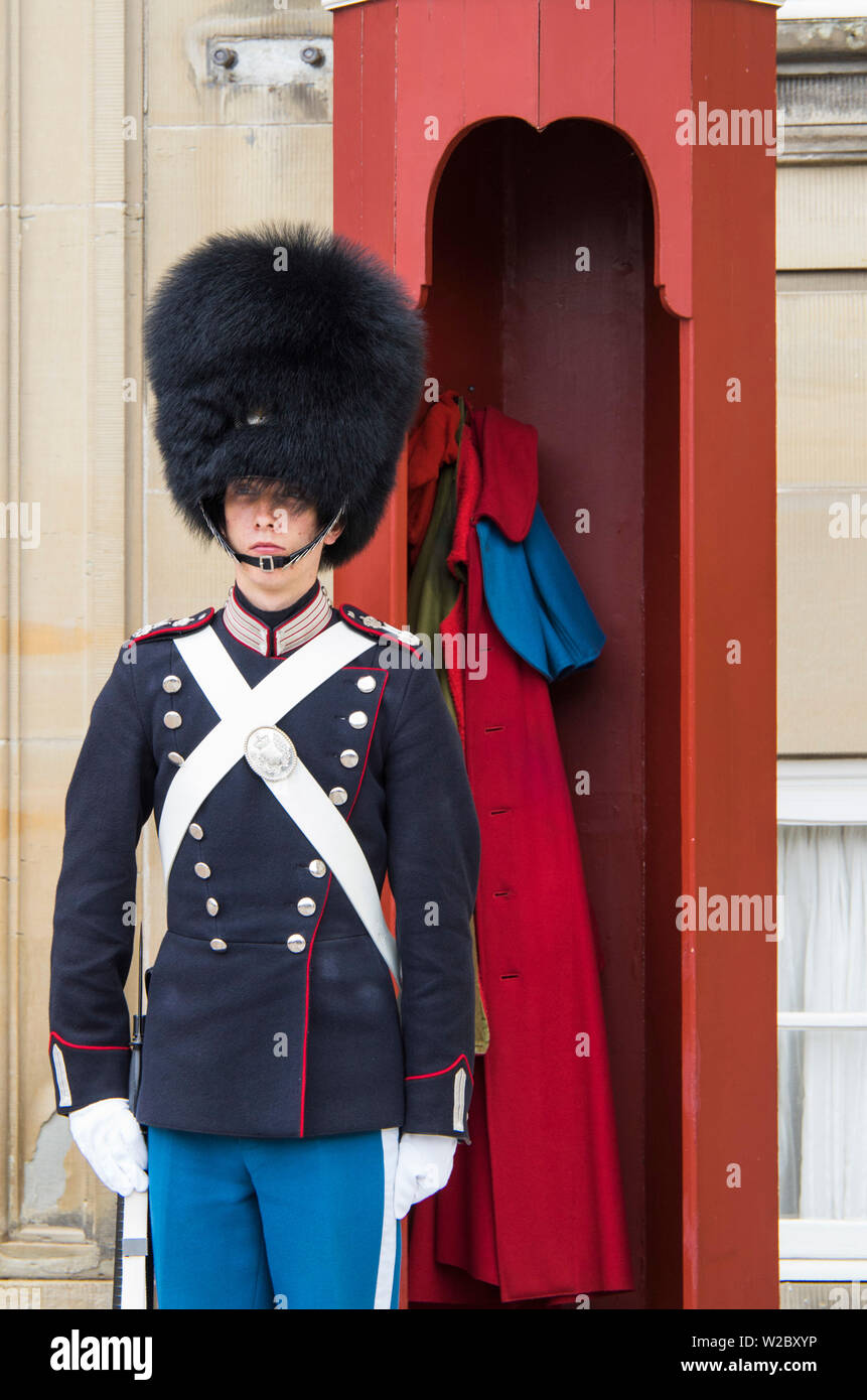 Denmark, Zealand, Copenhagen, Amalienborg Palace, royal guards Stock Photo