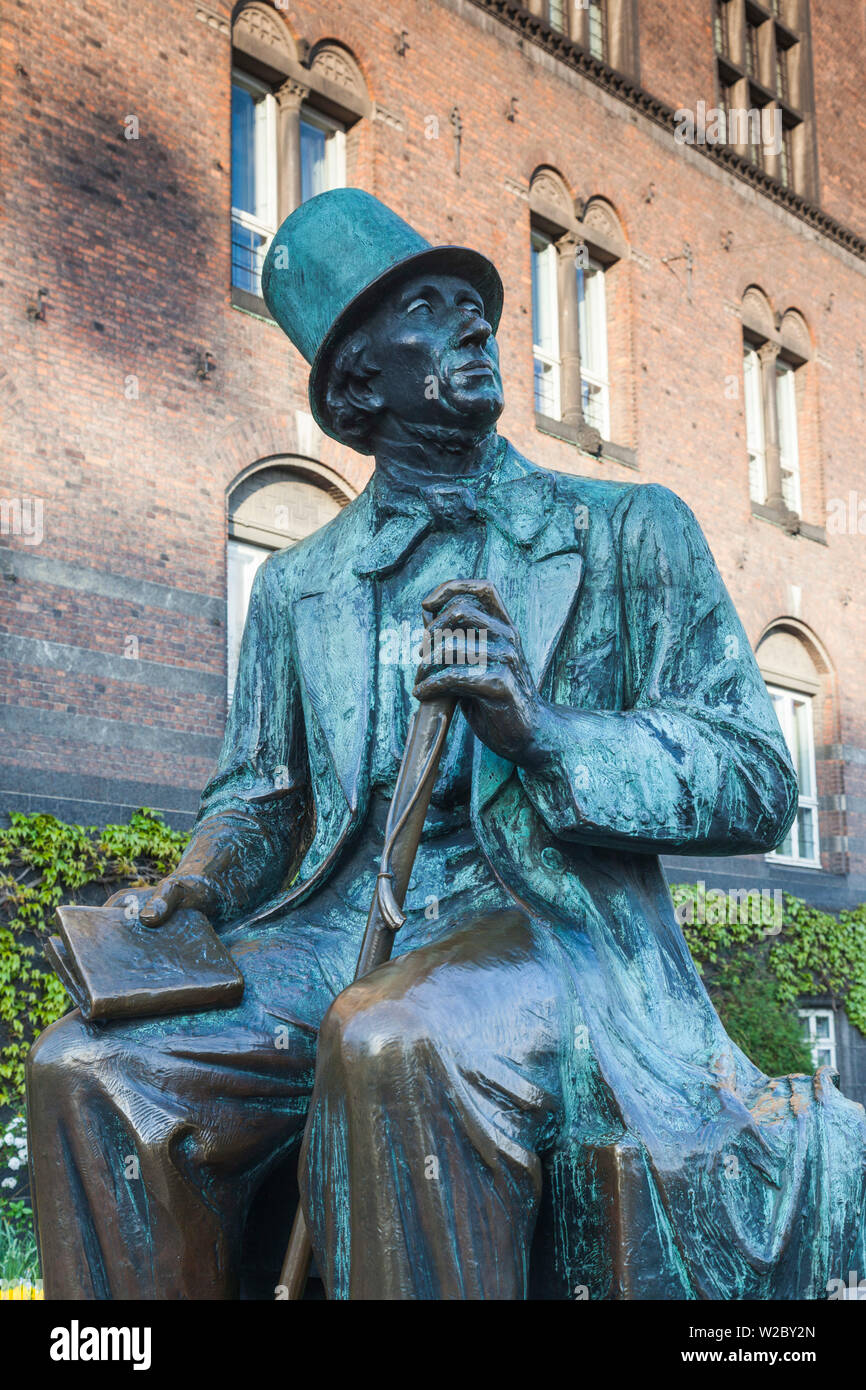 Denmark, Zealand, Copenhagen, Hans Christian Andersen statue Stock Photo