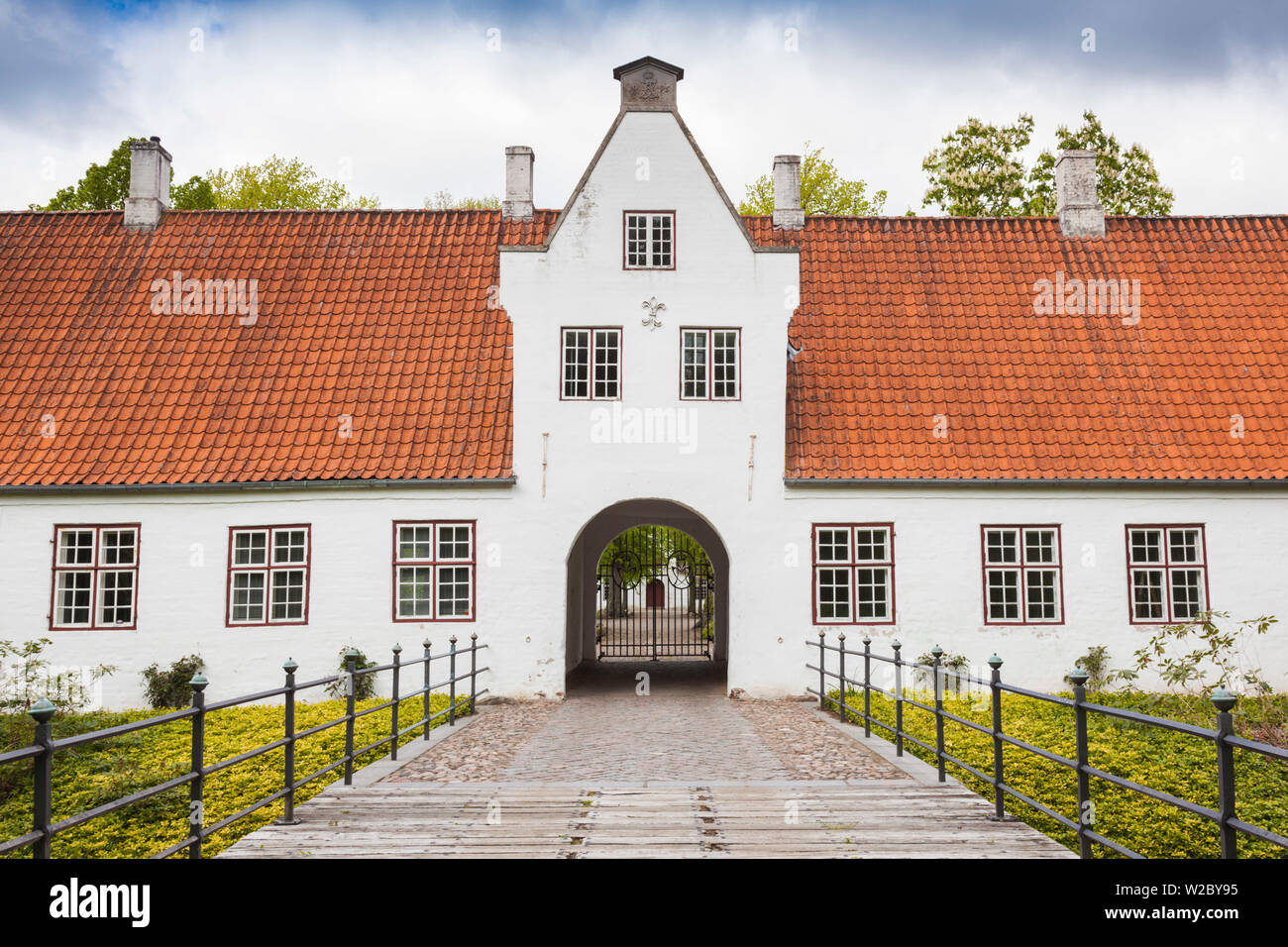 Denmark, Jutland, Mogeltonder, Schackenborg Slot Castle gatehouse Stock Photo