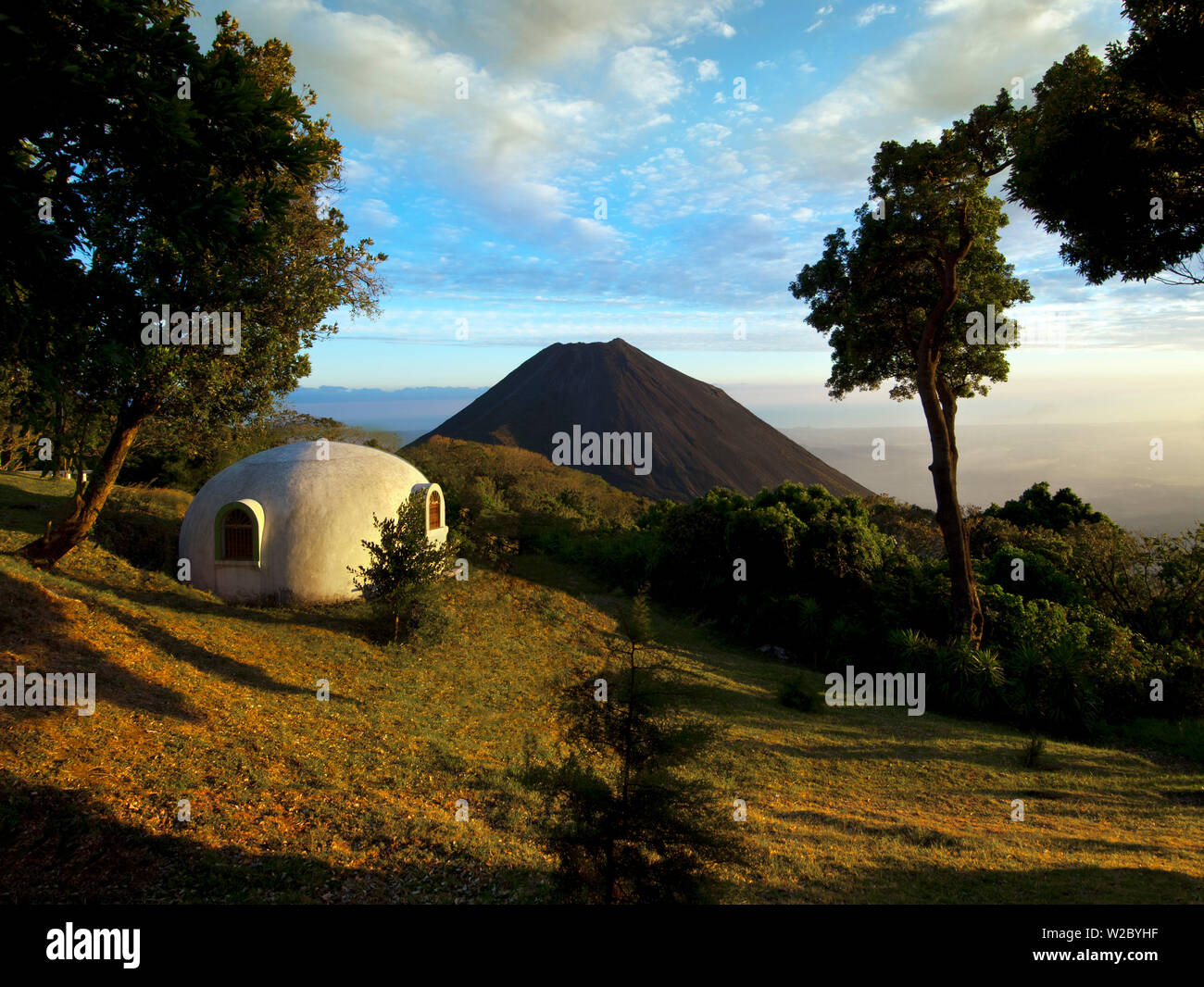 El Salvador, Cerro Verde National Park, Volcano National Park, Izalco Volcano, Once Referred To As The 'Lighthouse Of The Pacific', Campo Bello, Igloo Style Cabinas For Overnight Sleeping Stock Photo