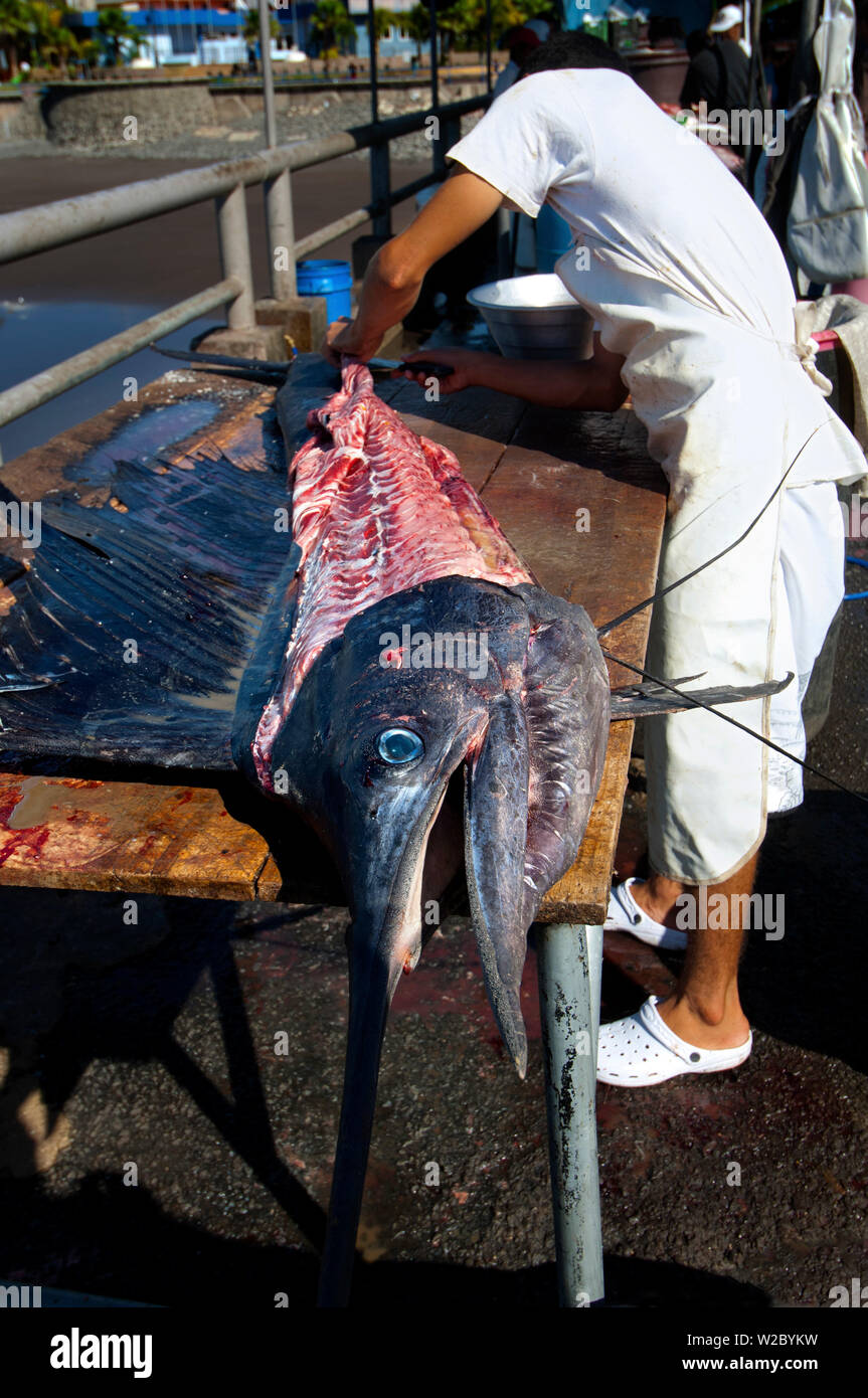 La Libertad, El Salvador, Preparing A Marlin For Market, Seafood Market, Pier, Pacific Ocean, Puerto De La Libertad, Port Of Freedom, Department Of La Libertad Stock Photo