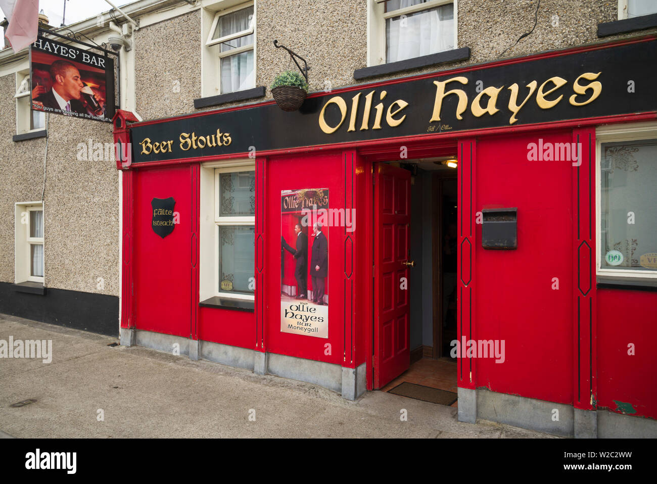 Ireland, County Offaly, Moneygall, Hayes' Bar and Pub, site of US President Barack Obama's visit, exterior Stock Photo