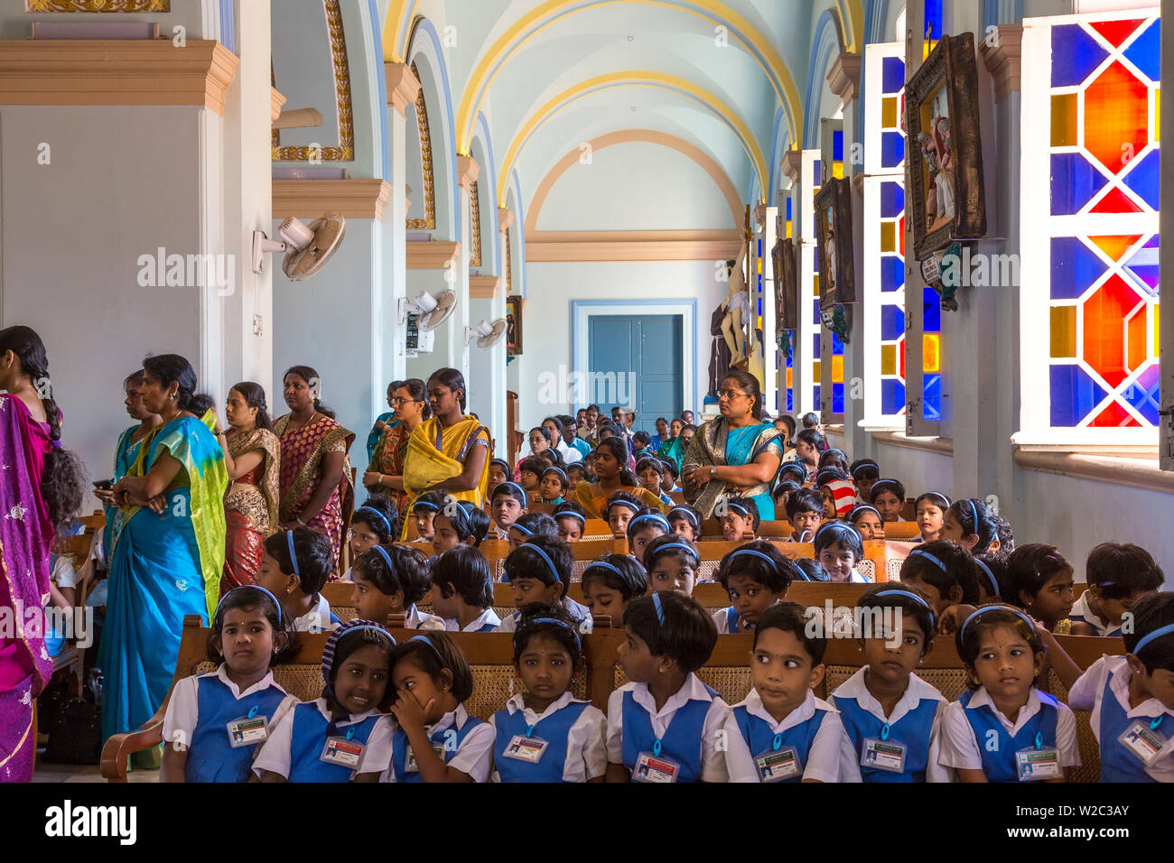 Worshipers, Our Lady of Angels Church, Pondicherry (Puducherry), Tamil Nadu, India Stock Photo