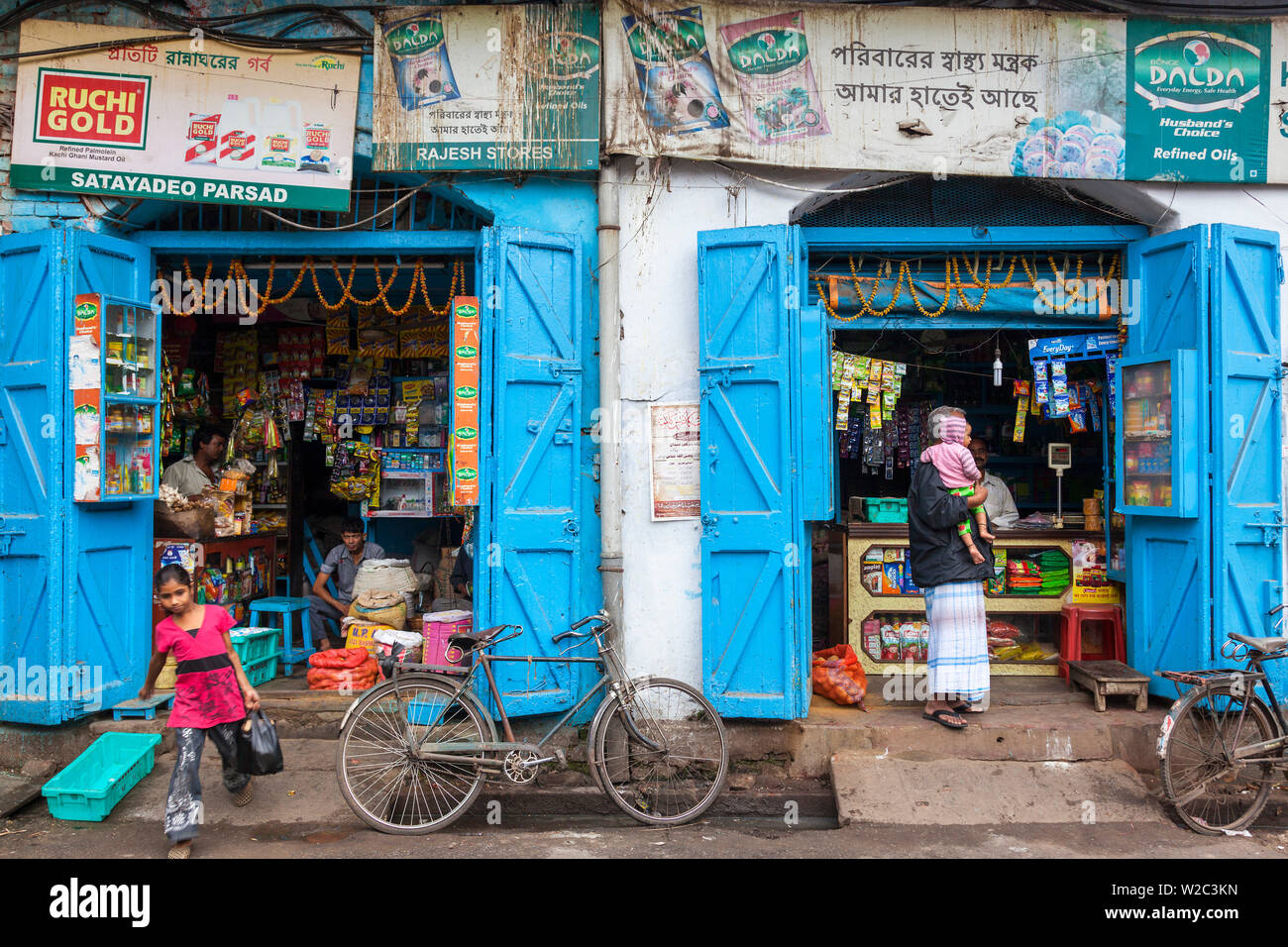 Shops, central Kolkata (Calcutta), West Bengal, India Stock Photo