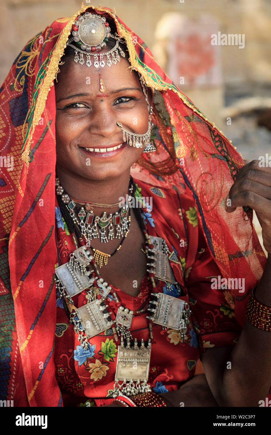 India, Rajasthan, Jaisalmer, Jaisalmer Fort, Local Woman wearing