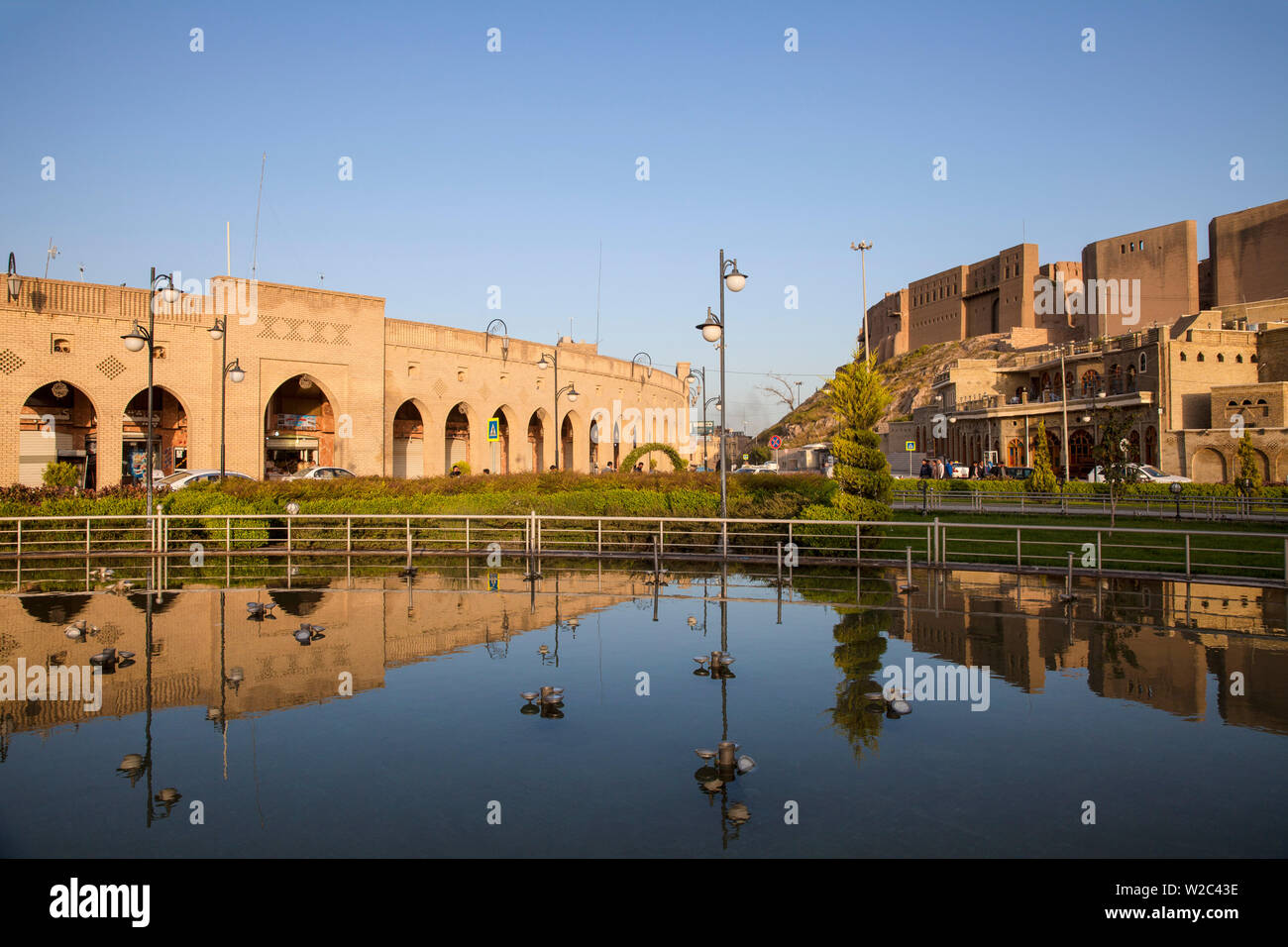 Iraq, Kurdistan, Erbil, Qaysari Bazaars, Shar park and The Citadel -  claimed to be the oldest continuously inhabited town in the world Stock Photo
