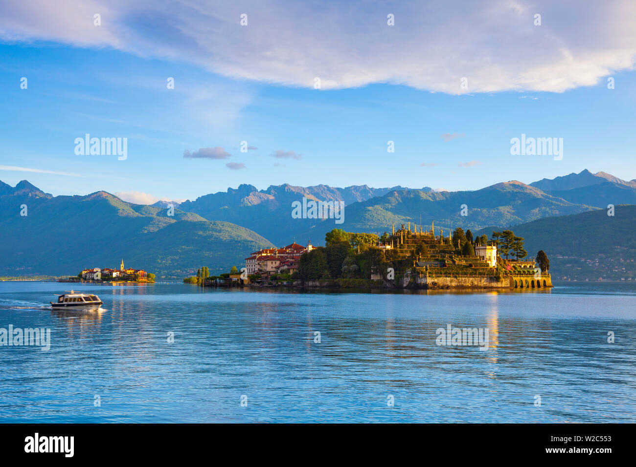The idyllic Isola dei Pescatori & Isola Bella,  Borromean Islands, Lake Maggiore, Piedmont, Italy Stock Photo